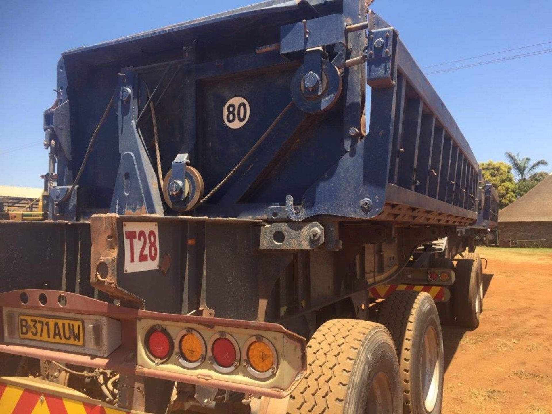 2012 SA TRUCK BODIES HEAVY DUTY COPPER SIDE TIPPER - Image 2 of 8