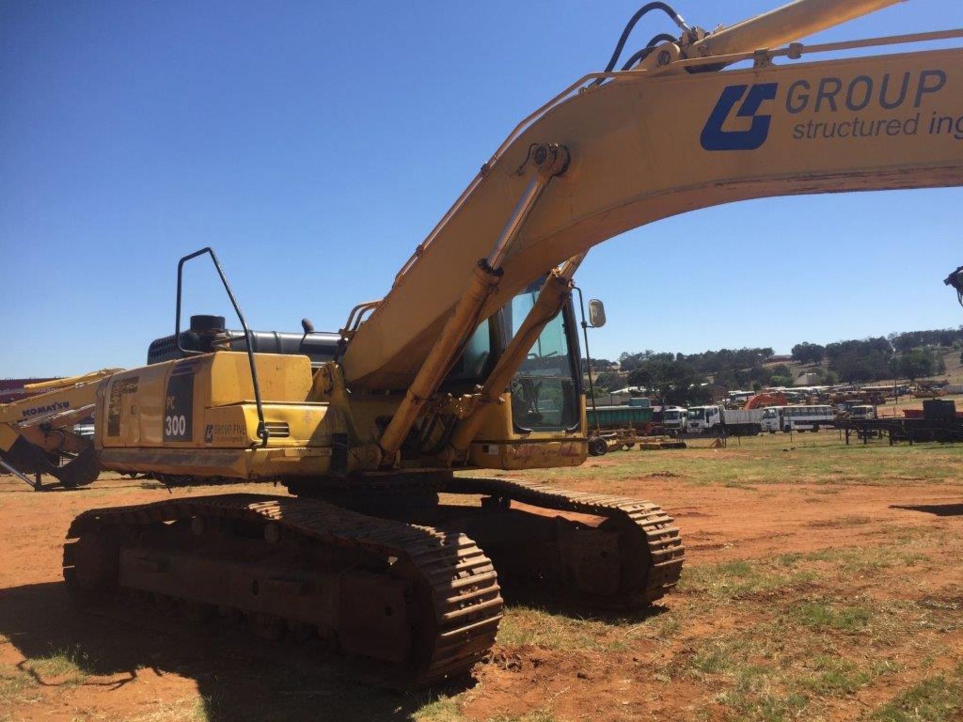 2004 KOMATSU PC 300/7 EXCAVATOR