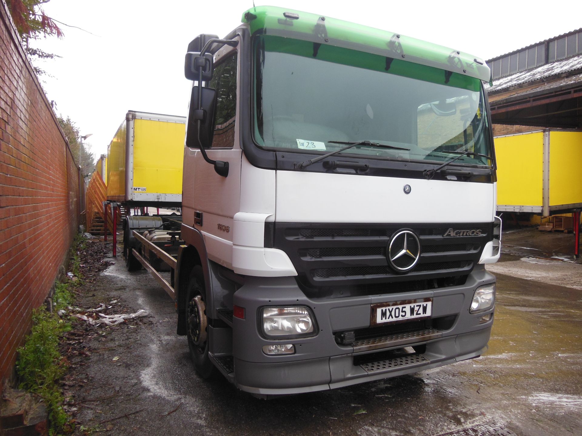 Mercedes Actros 1836L 4x2 Semi Auto 25ft Drawbar Demountable Rigid, registration no. MX05 WZW