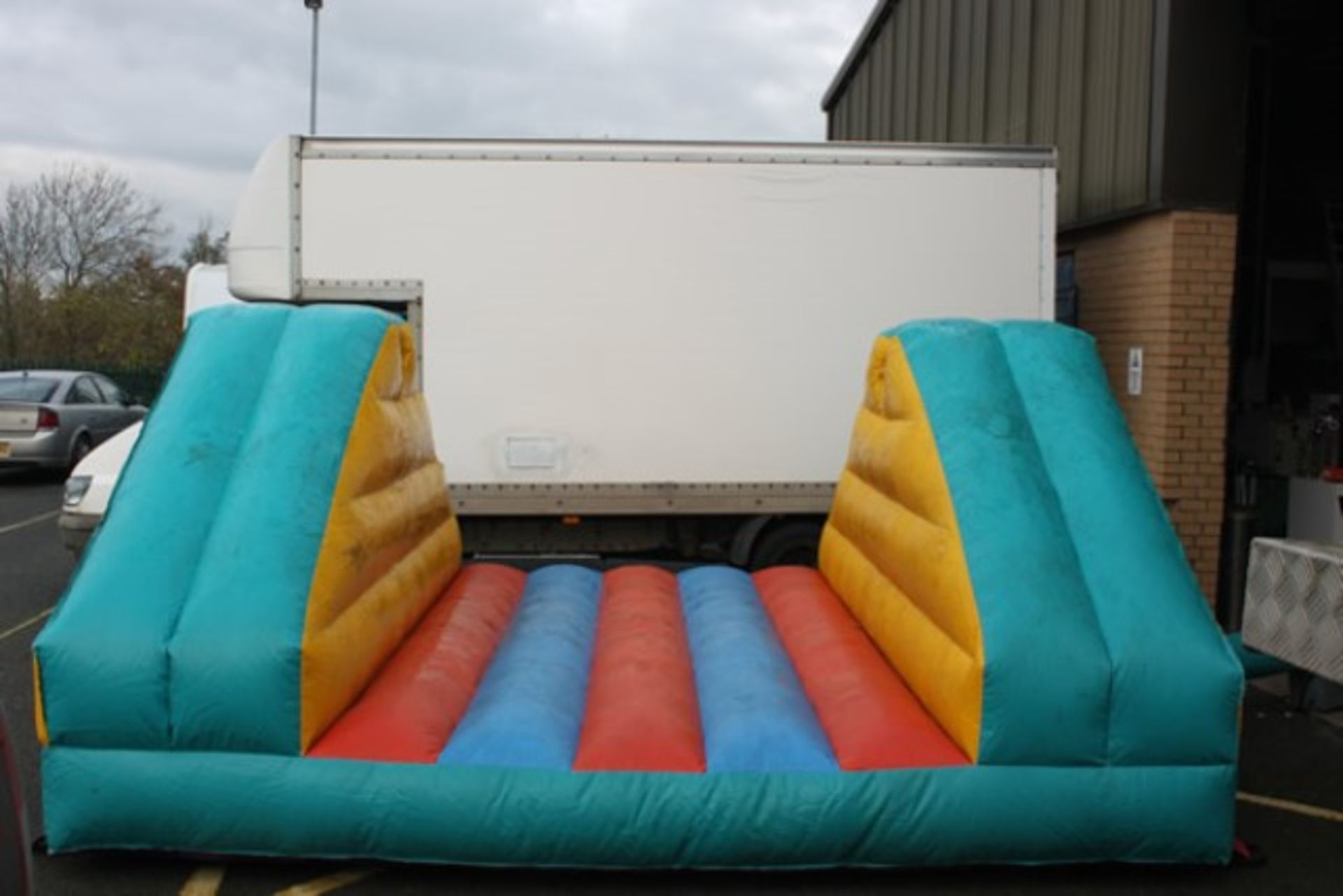 13ft x 10ft Inflatable Joist/Pillow Bash - Image 3 of 3