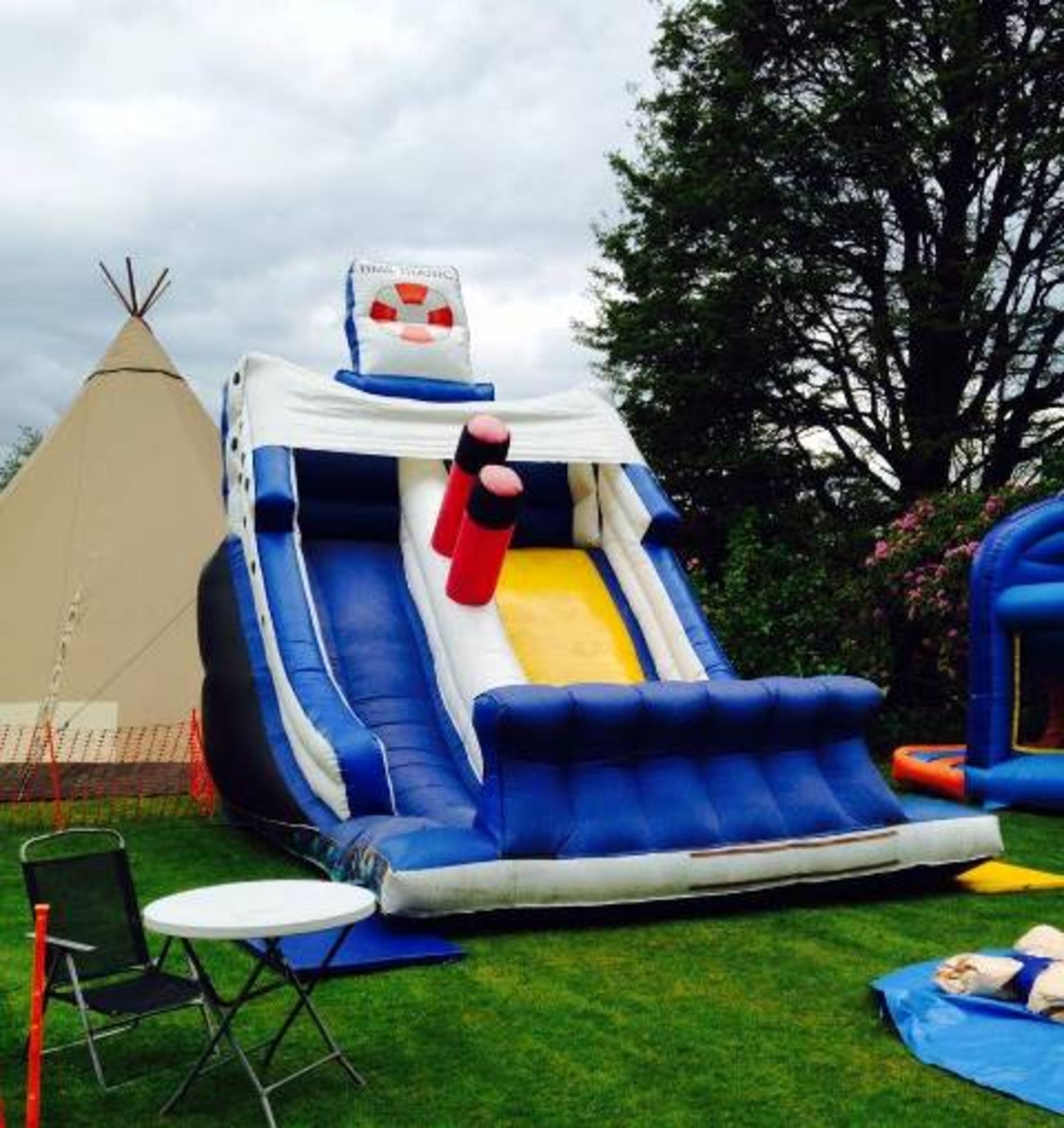 15ft x 15ft Inflatable Titanic Slide - Image 2 of 3