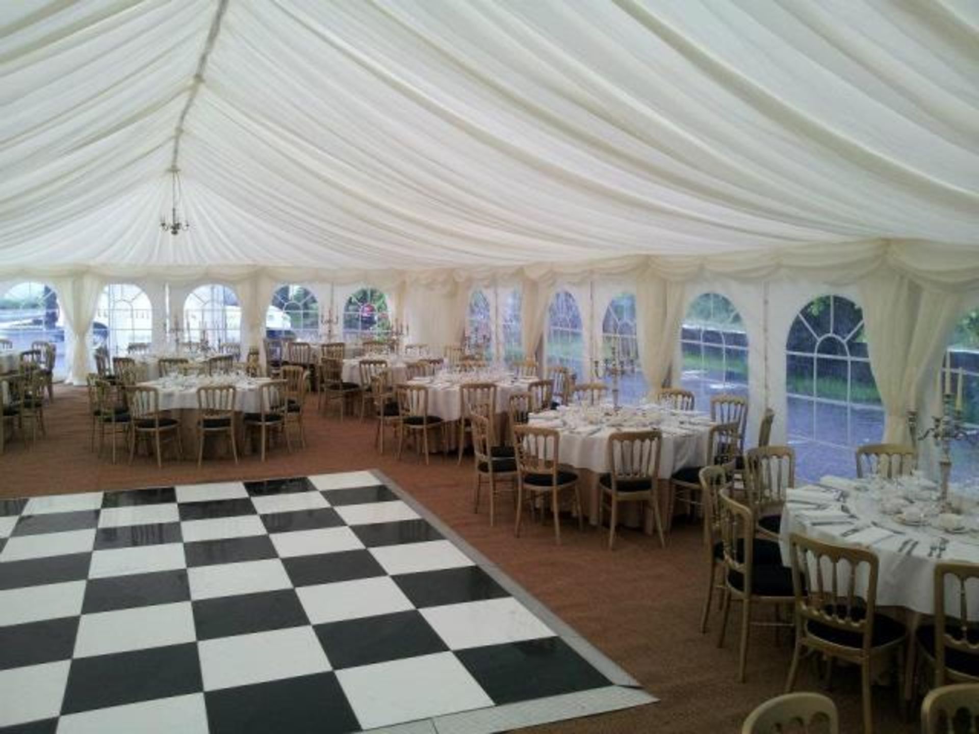 Grumpy Joe’s Acrylic 16ft x 16ft Black and White Chequered Dance Floor with Carry Trolley