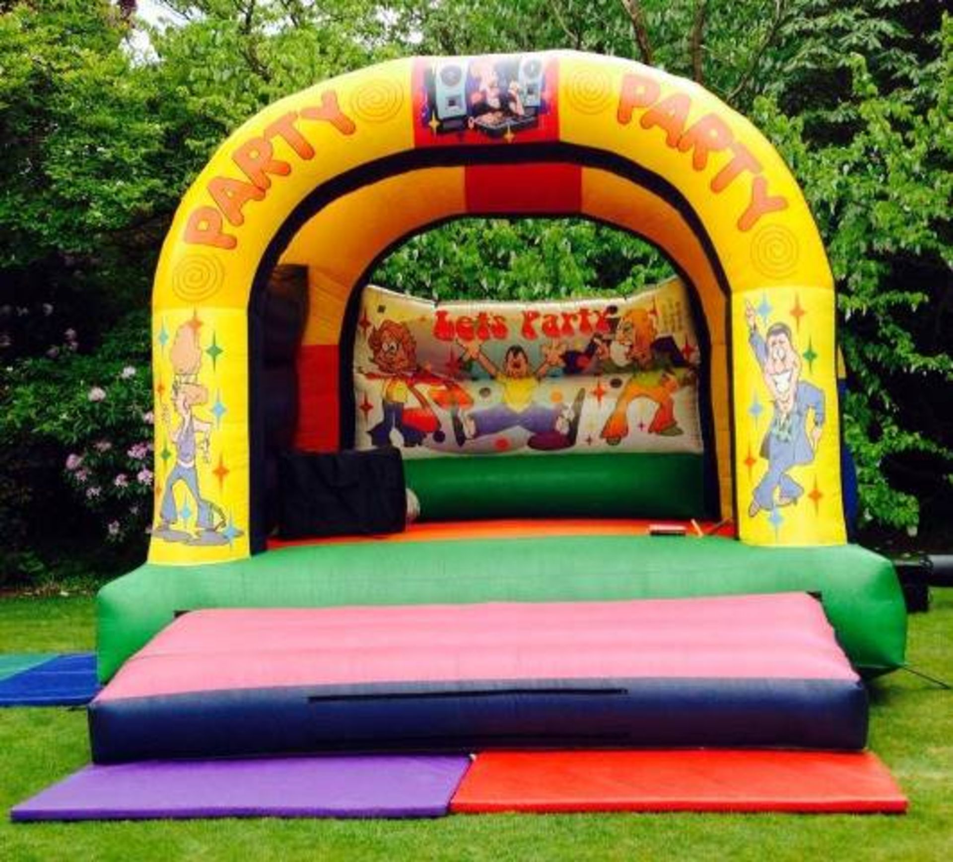 12ft x 12ft Inflatable Bouncy Castle - Image 2 of 3