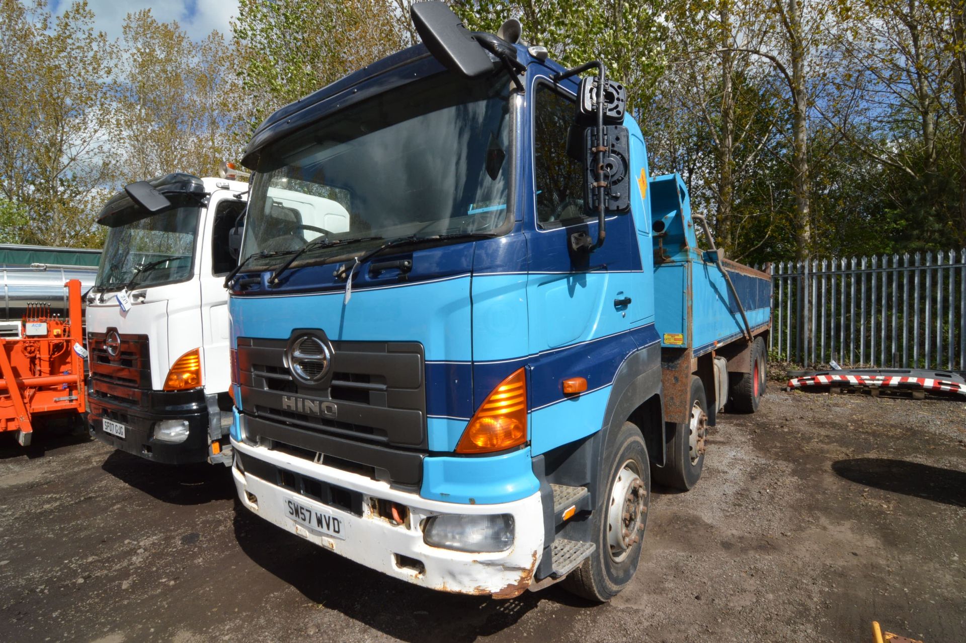 Hino 8X4 INSULATED BODY TIPPER, registration no. SW57 WVD, VIN JHEFY1EUK00010632, 403,039