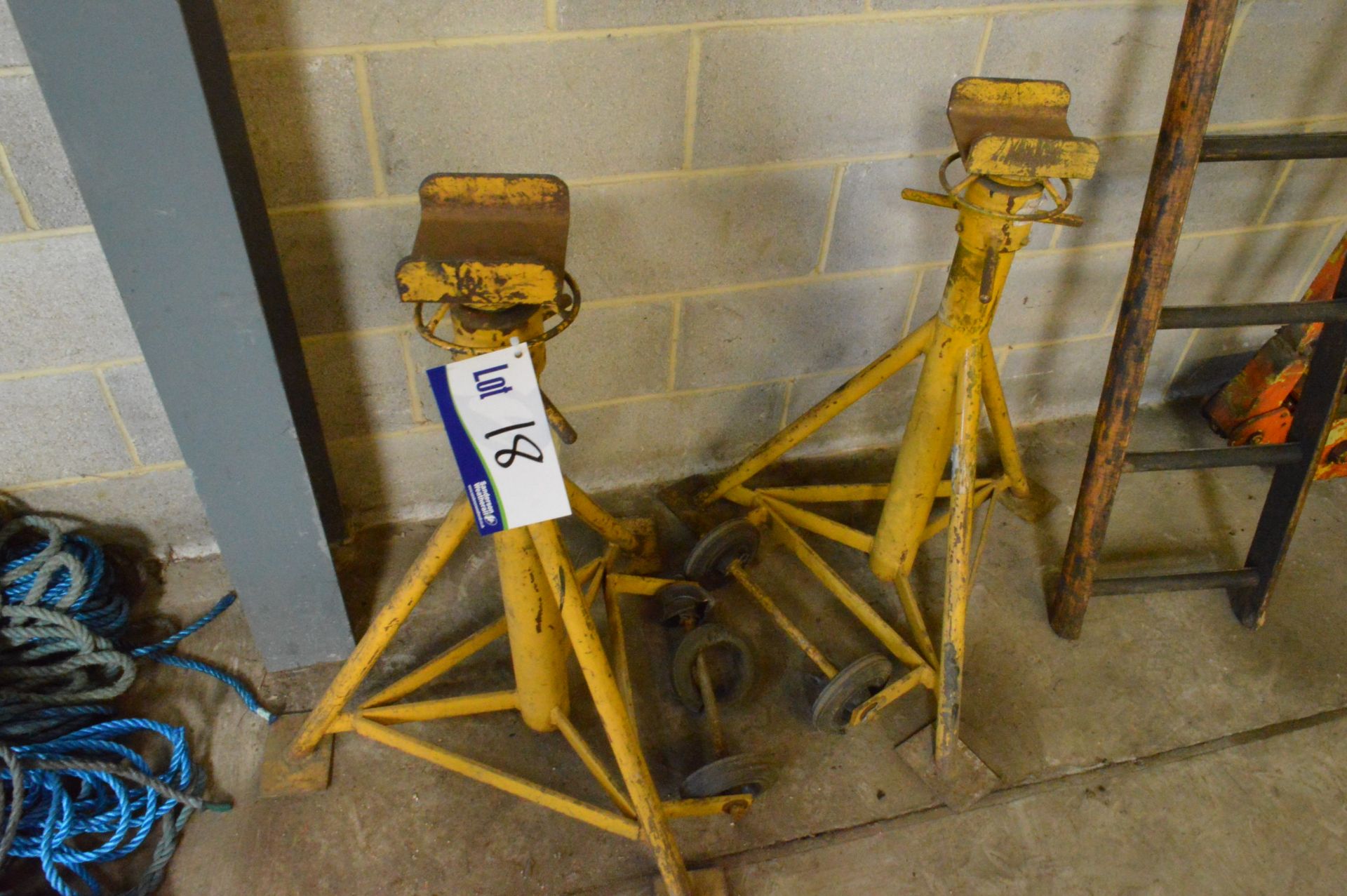 Two 7,500kgs SWL Axle Stands