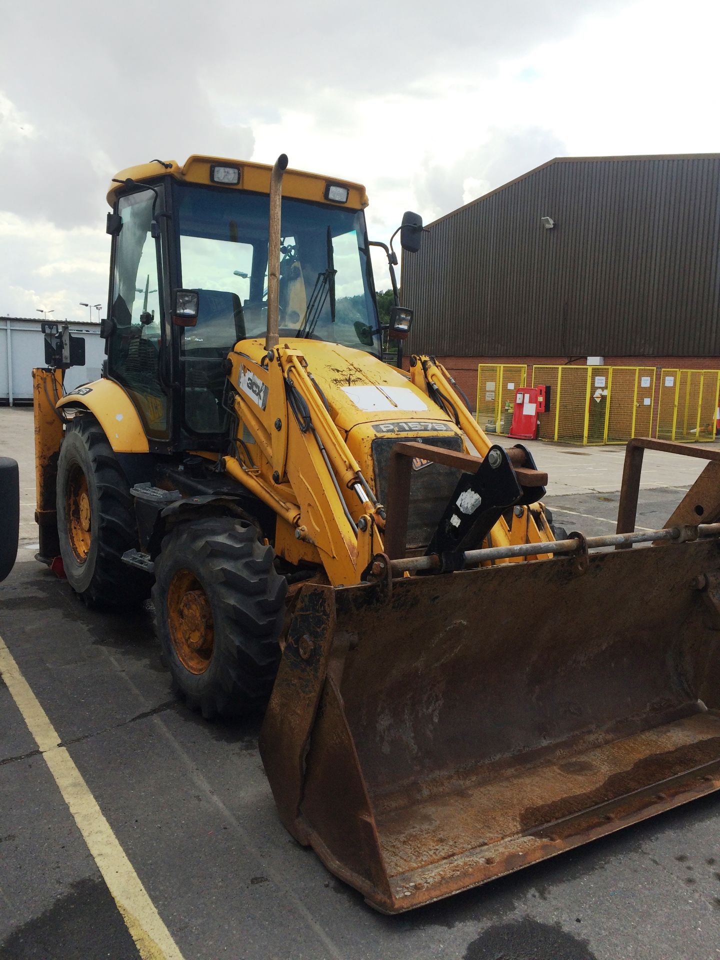 JCB 3CX Sitemaster Plus Wheeled Back Hoe Loader, registration no. YN03 EKW, serial no. 0940289, year - Image 2 of 3