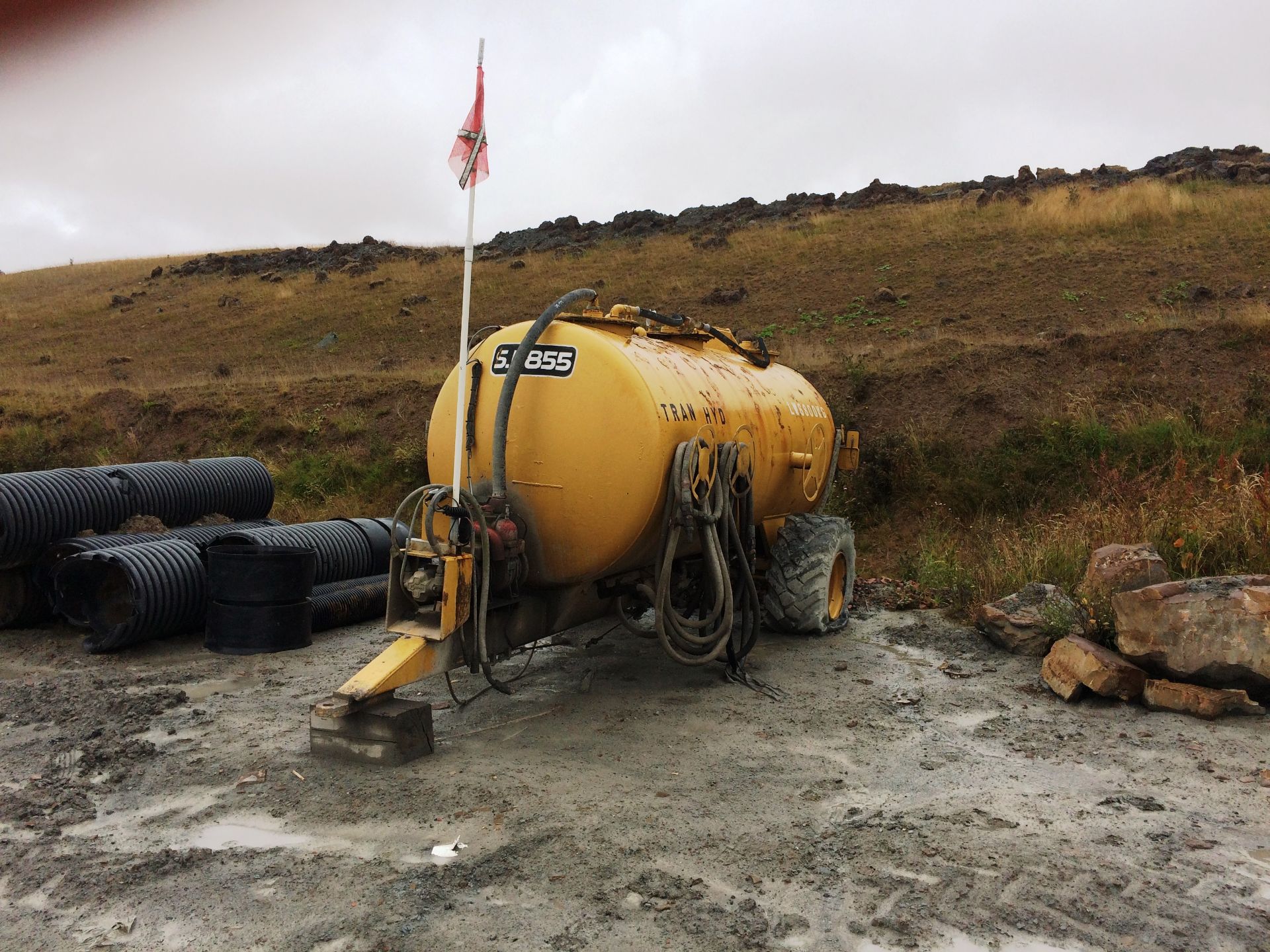 Valvac 1500gal Single Axle Draw Bar Fuel Bowser, with hydraulic pump (plant no. SP0855) Situated - Image 2 of 2