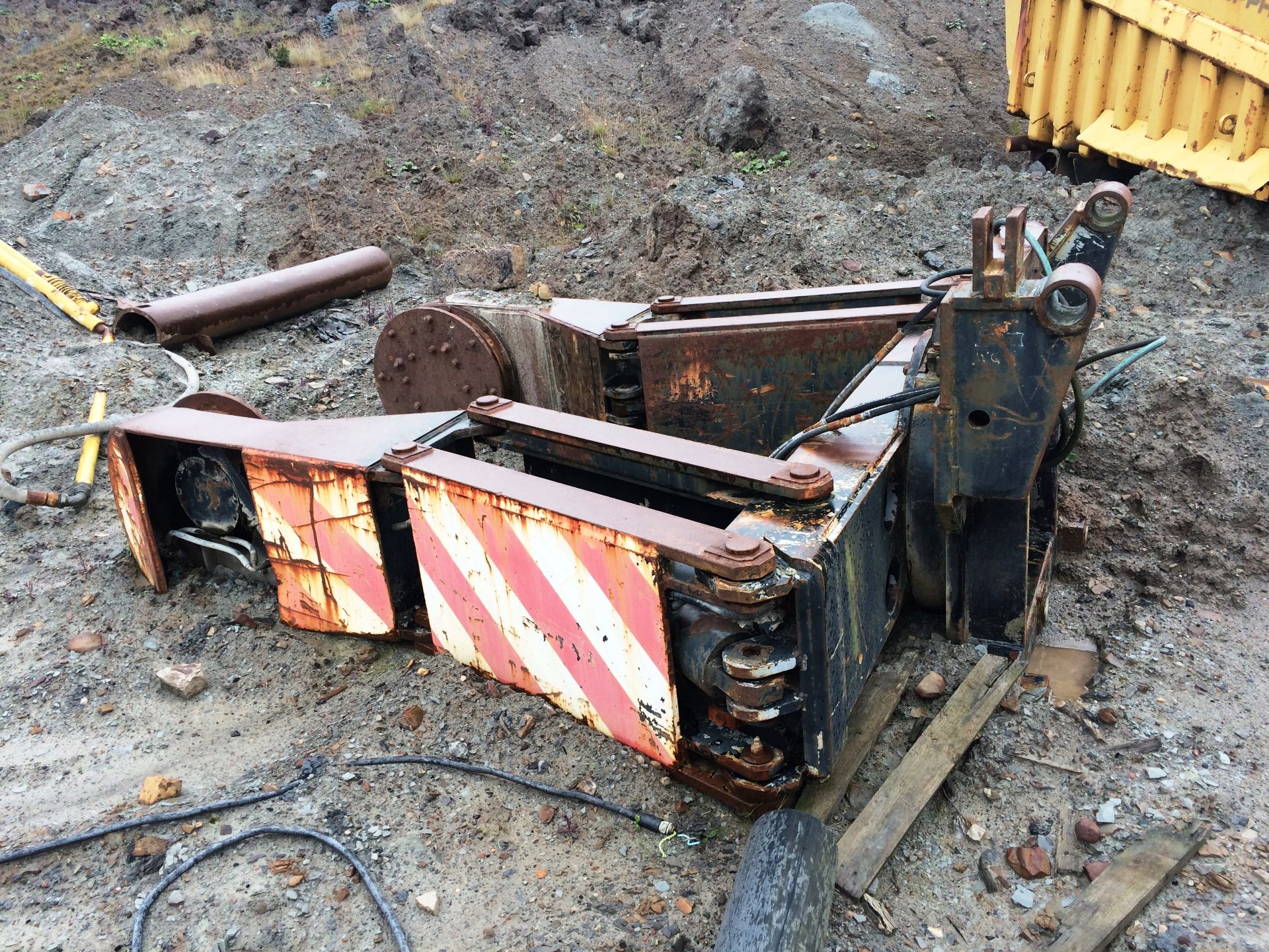 Forklift Hydraulic Plant Tyre Handling Attachment (required attention) Situated At Potland Burn Open