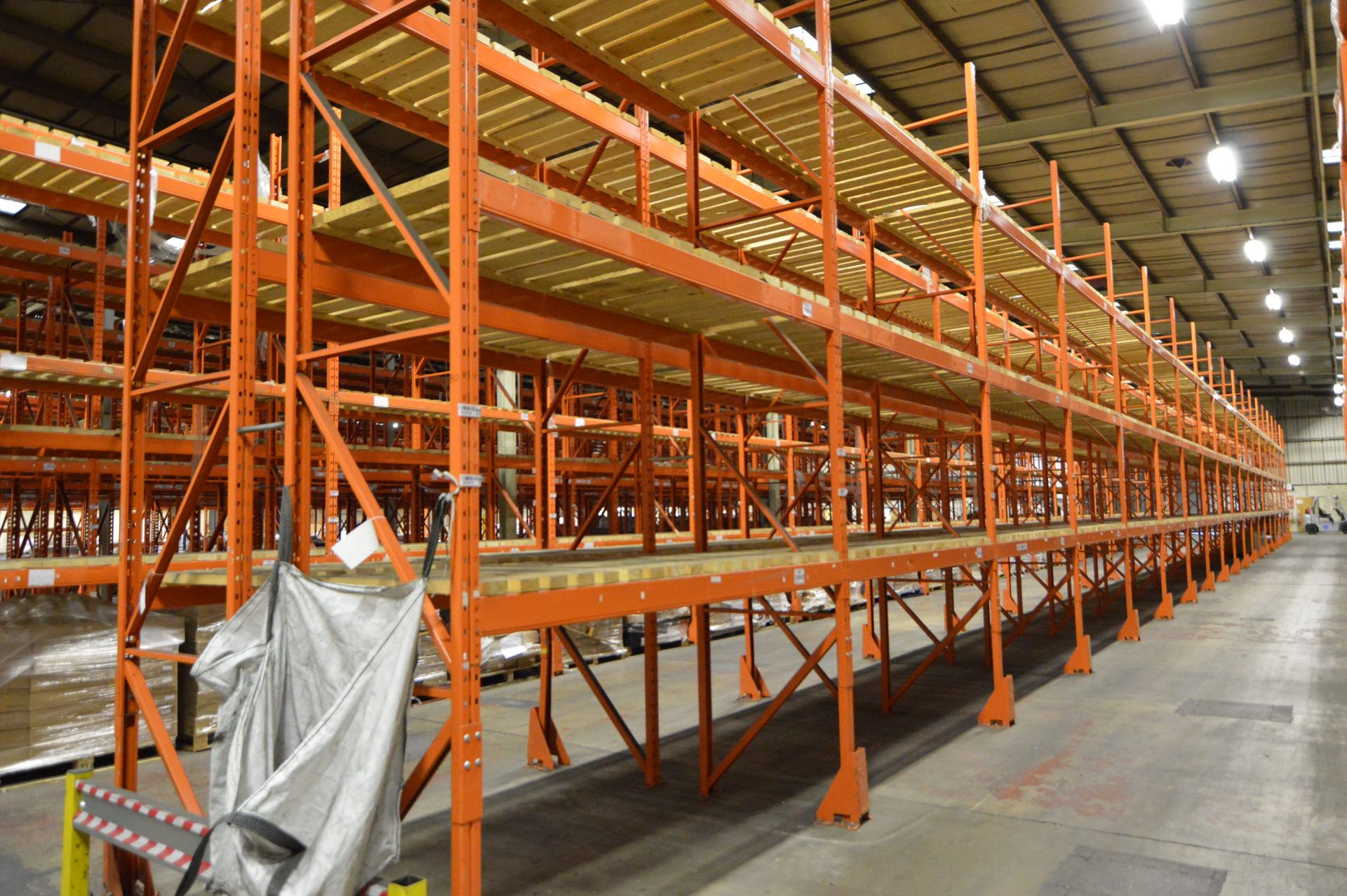 Redirack SD 2.50 DOUBLE SIDED 38 BAY THREE TIER PALLET RACK, each run approx. 52m x 1m x 5.4m - Image 2 of 4