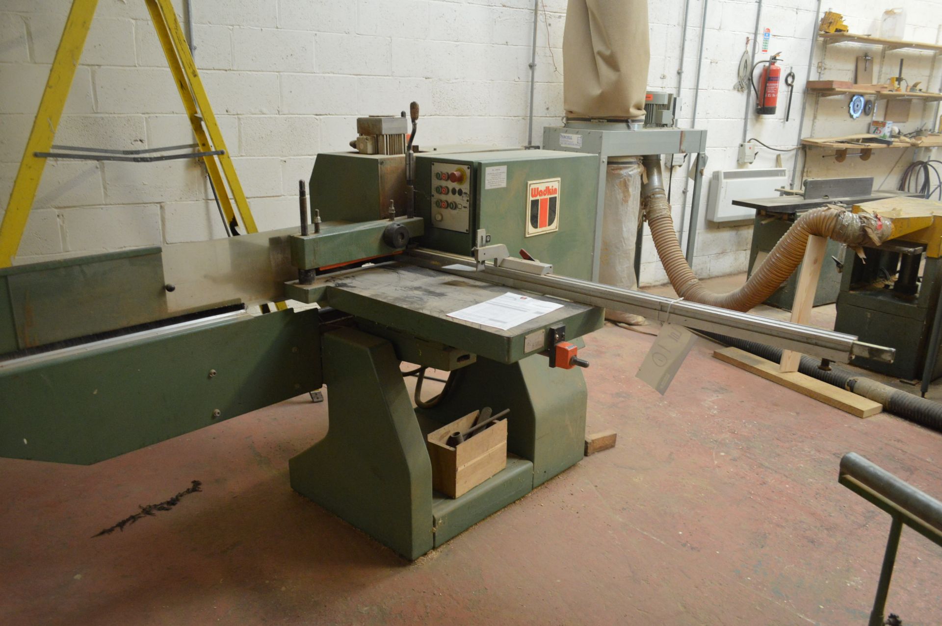 Wadkin SET SINGLE END TENONER, serial no. 90130, year of manufacture 1989, (Offered for sale on