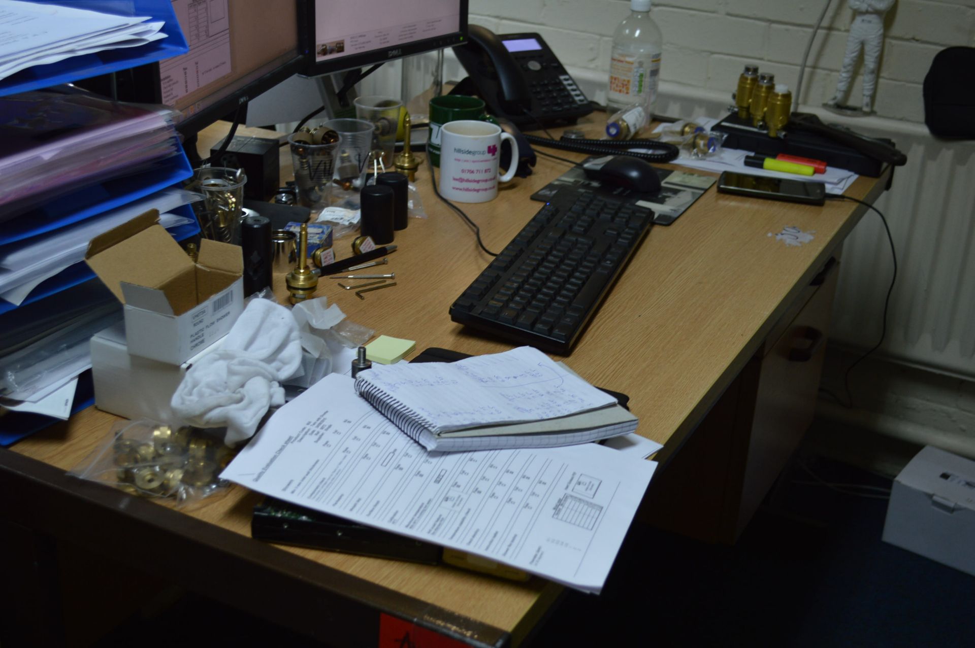 Four Mainly Single Pedestal Desks (reserve removal to week commencing 4 January 2016) - Image 4 of 4