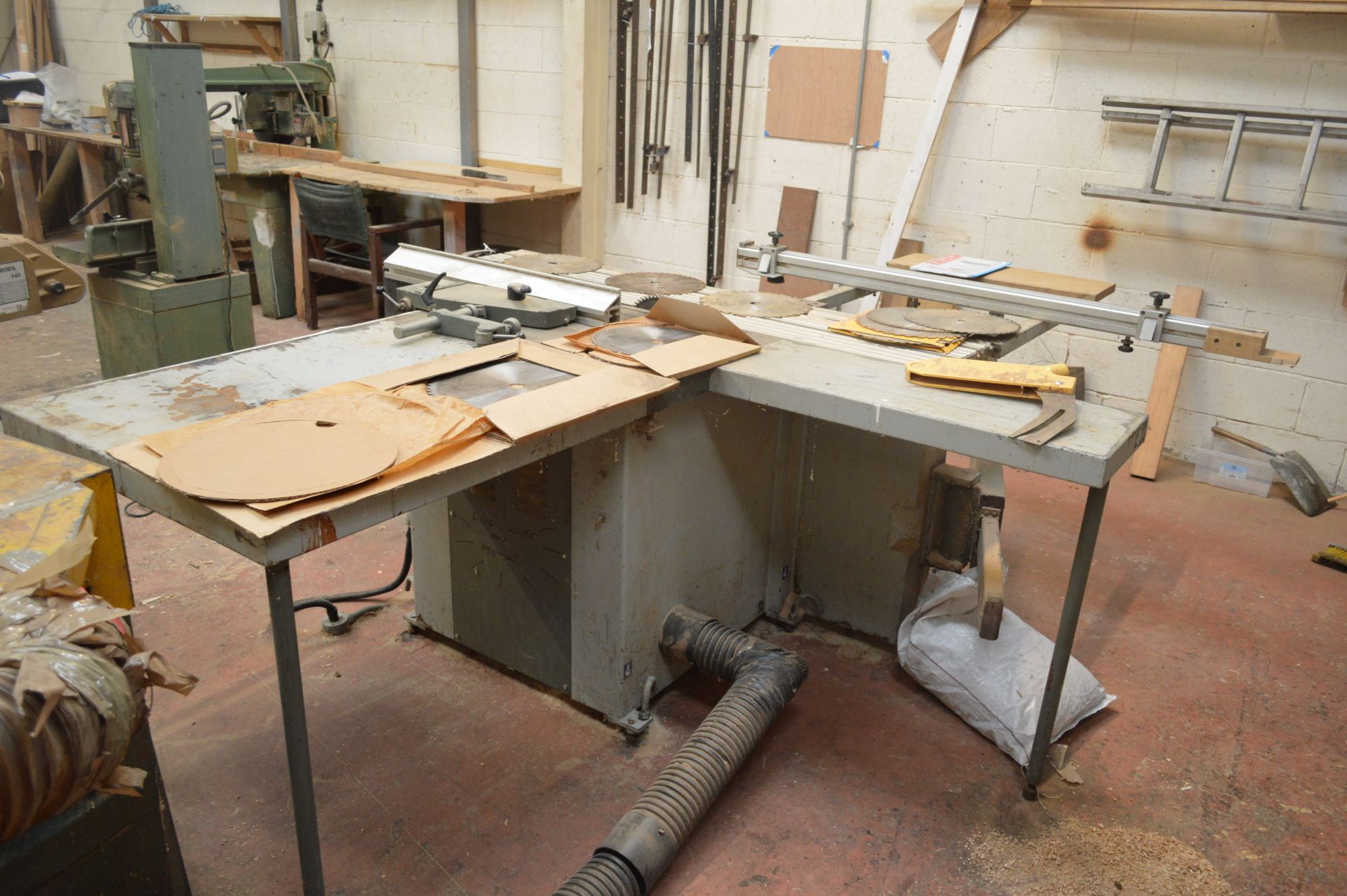 Startrite S1.6 310mm dia. PANEL SAW, with scoring blade, fixed table & sliding table and spare saw - Image 3 of 6