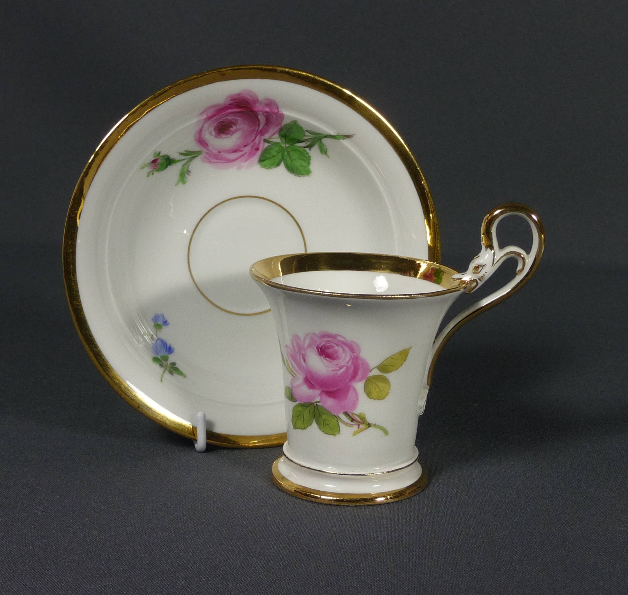 Rosentasse und Untertasse Meissen, E. 19. und fr. 20. Jh. Konische, nach oben hin ausschwingende