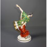 FlamencotänzerinPassau, um 1920/25Dressel, Kister & Co. Auf rundem Sockel in bewegter Pose.