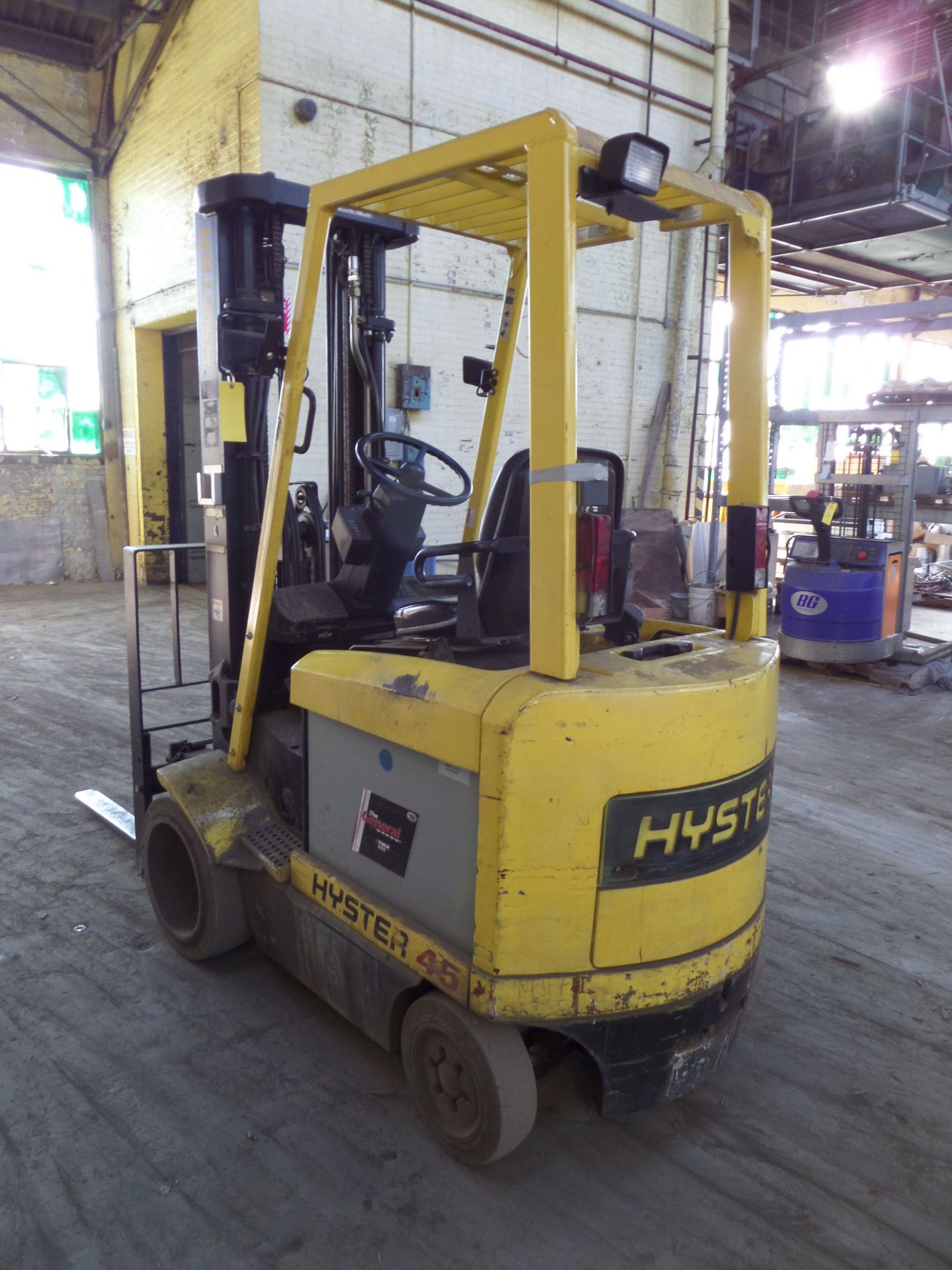 4800LBS ELECTRIC FORK TRUCK with Battery Charger - Image 3 of 7