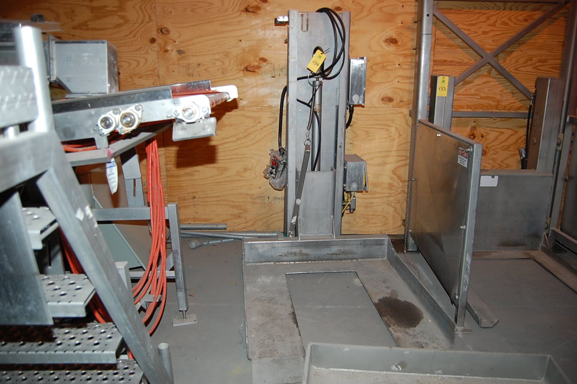 Stainless Steel Hydraulic Lift Rack Rigging fee: $250