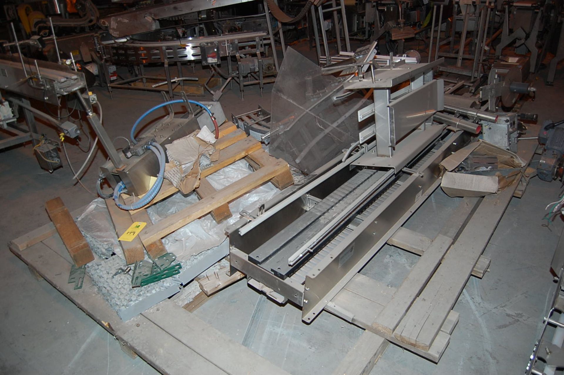 (1) Skid Conveyor Sections, Various - Assorted Rigging fee: $200