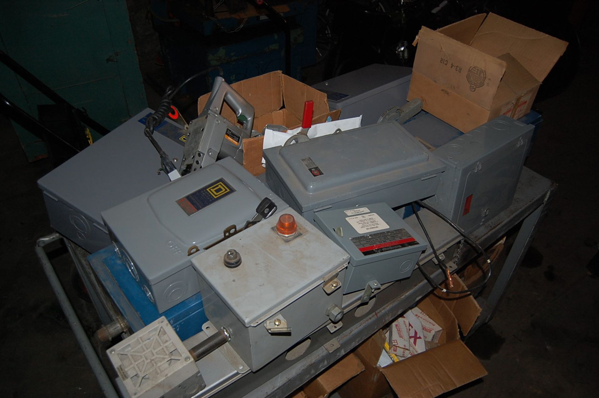 Shop Support - Electrical Shop Cart w/Contents, Square D, Westinghouse Assorted Electrical Boxes, - Image 2 of 3