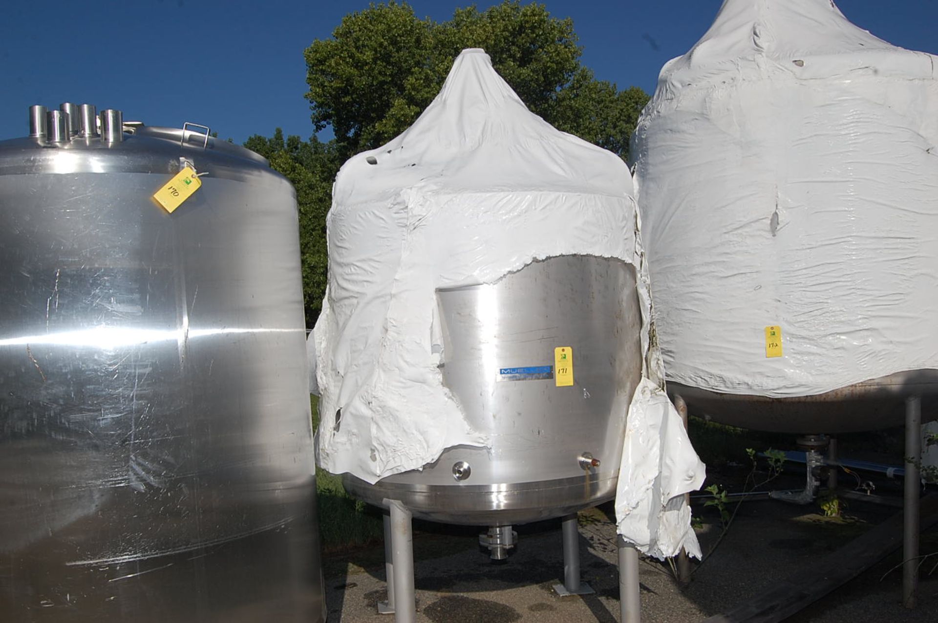 Mueller SS Tank, Jacketed, 500 Gallon Capacity, SN 197274-2, Includes Mixer/Agitator - Rigging Fee $