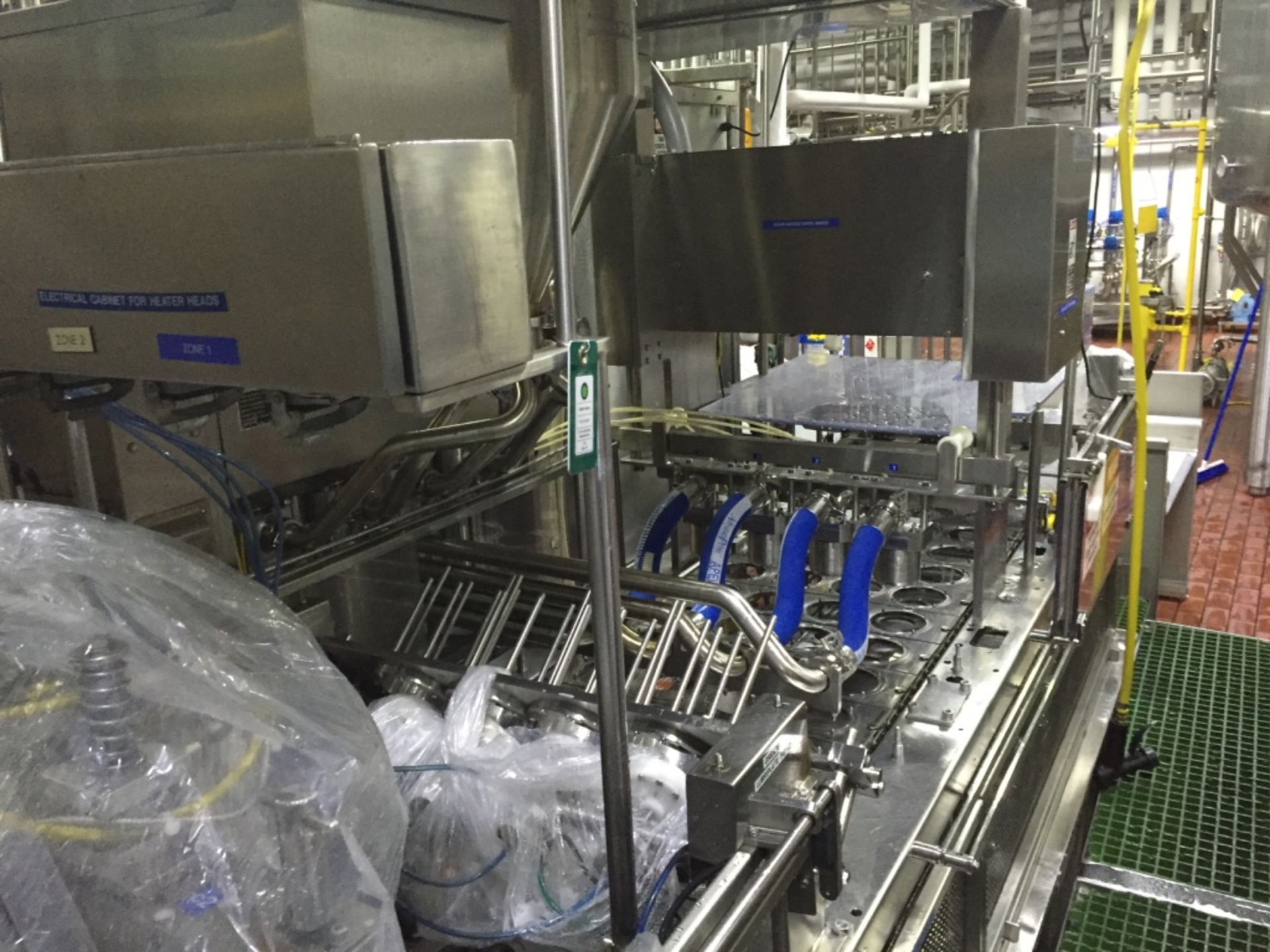 Zitropak Model Z-4000 Modern Packaging 4 Lane 32 oz filler with Zitropak Lid dispenser and Fristam w - Image 7 of 12