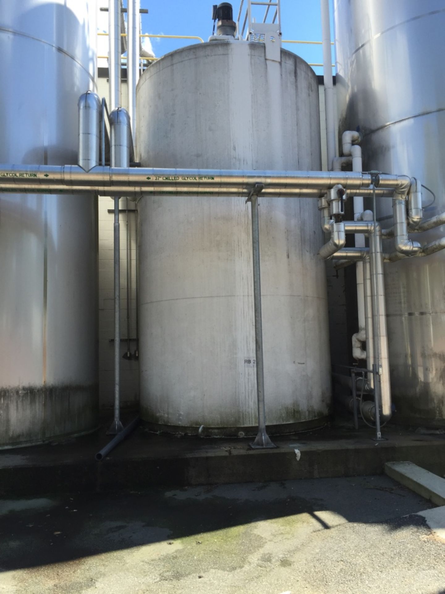 DCI 10,000 Gallon Stainless Interior Silo Silo RB2 - Rigging Fee $3500, If Crating or