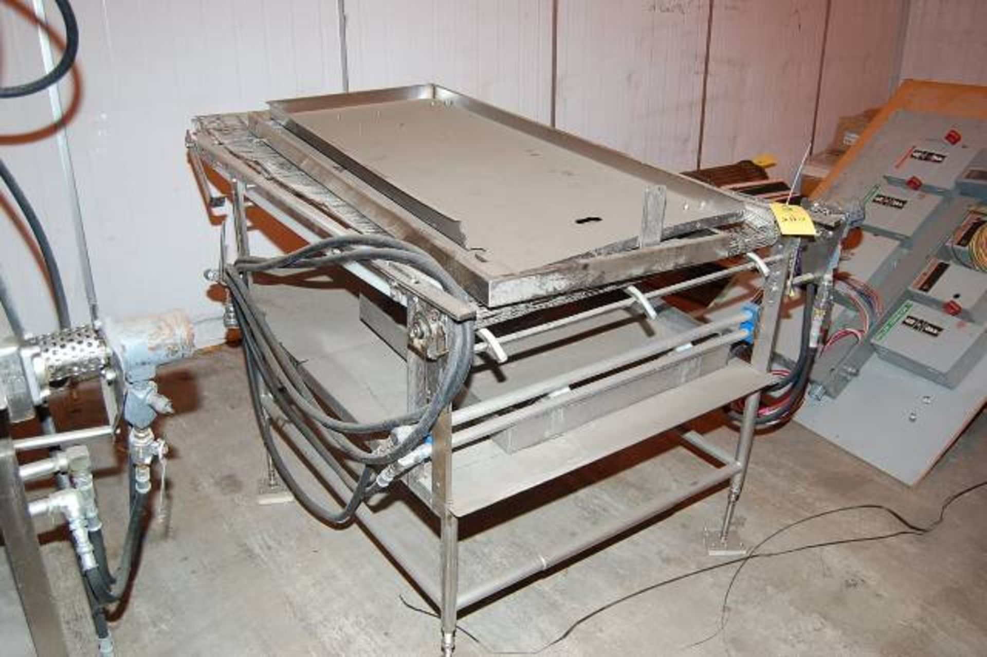 Conveyor - SS Wire Conveyor, Hydraulic Power, 60 in. Length