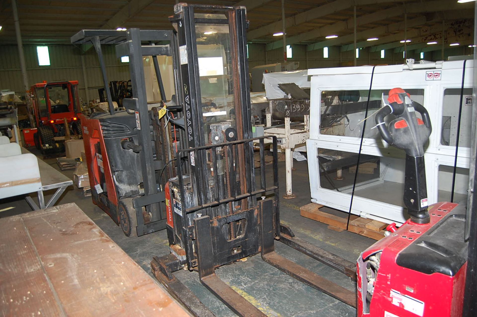 Toyota Model #6BWS13-40105 Electric Straddle Type Walk Behind Fork Lift Truck, Rated 2500 lbs. - Image 2 of 2
