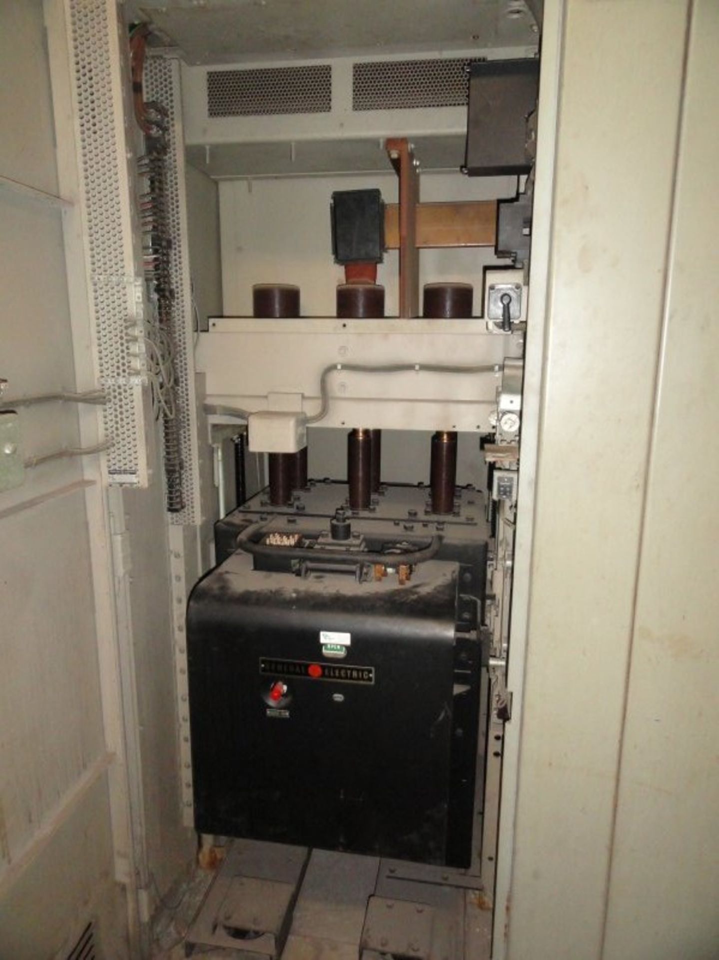 Generator No. 4 neutral breaker panel & reactor w/General Electric Magne-Blast 25,000 amp circuit - Image 2 of 4