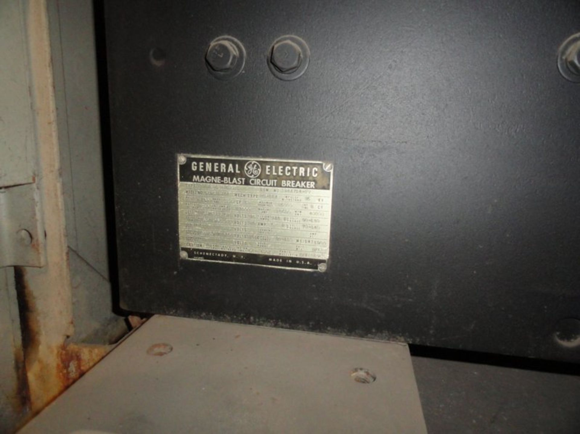 Generator No. 4 neutral breaker panel & reactor w/General Electric Magne-Blast 25,000 amp circuit - Image 3 of 4