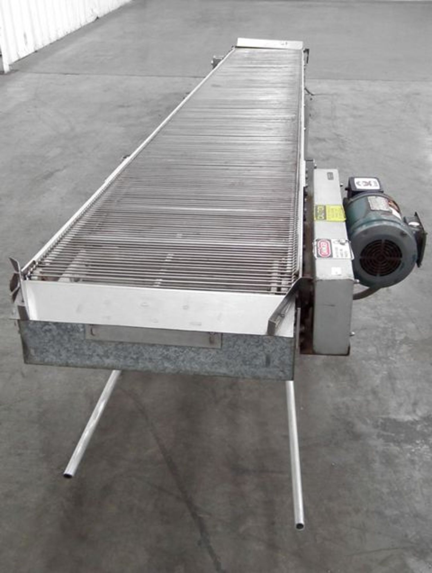 APV Wire Mesh Conveyor 17' L x 24" Wide  - RIGGING AND HANDLING FEES: $190 - Image 4 of 5