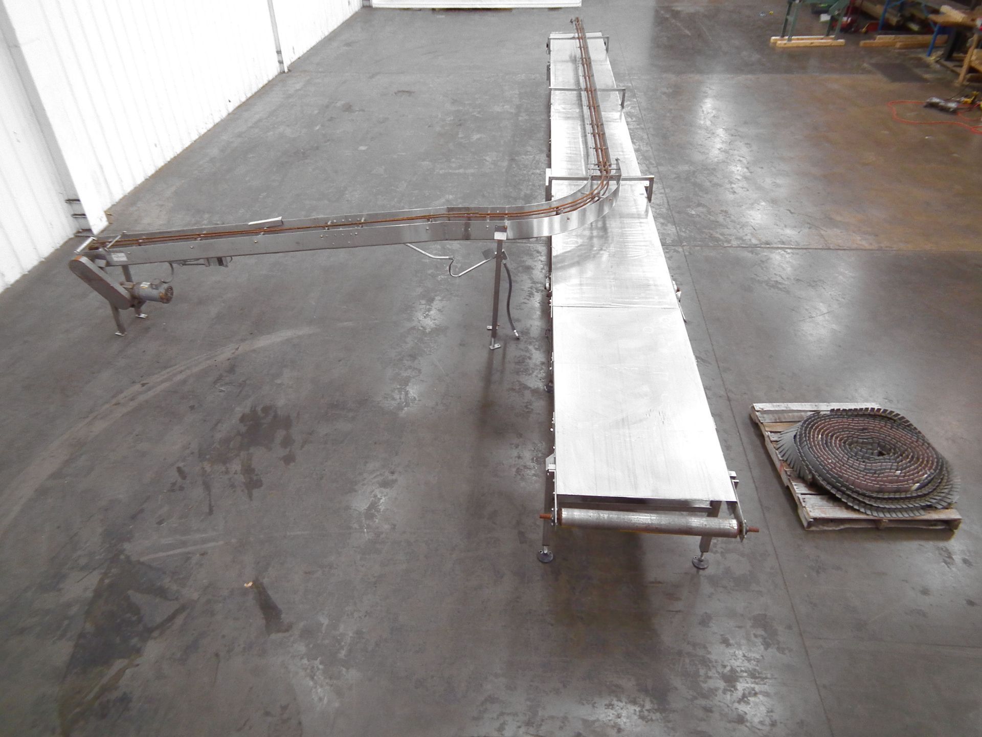 40 ft Product Conveyor w Overhead Pack-off Station  - RIGGING AND HANDLING FEES: $180 - Image 4 of 7