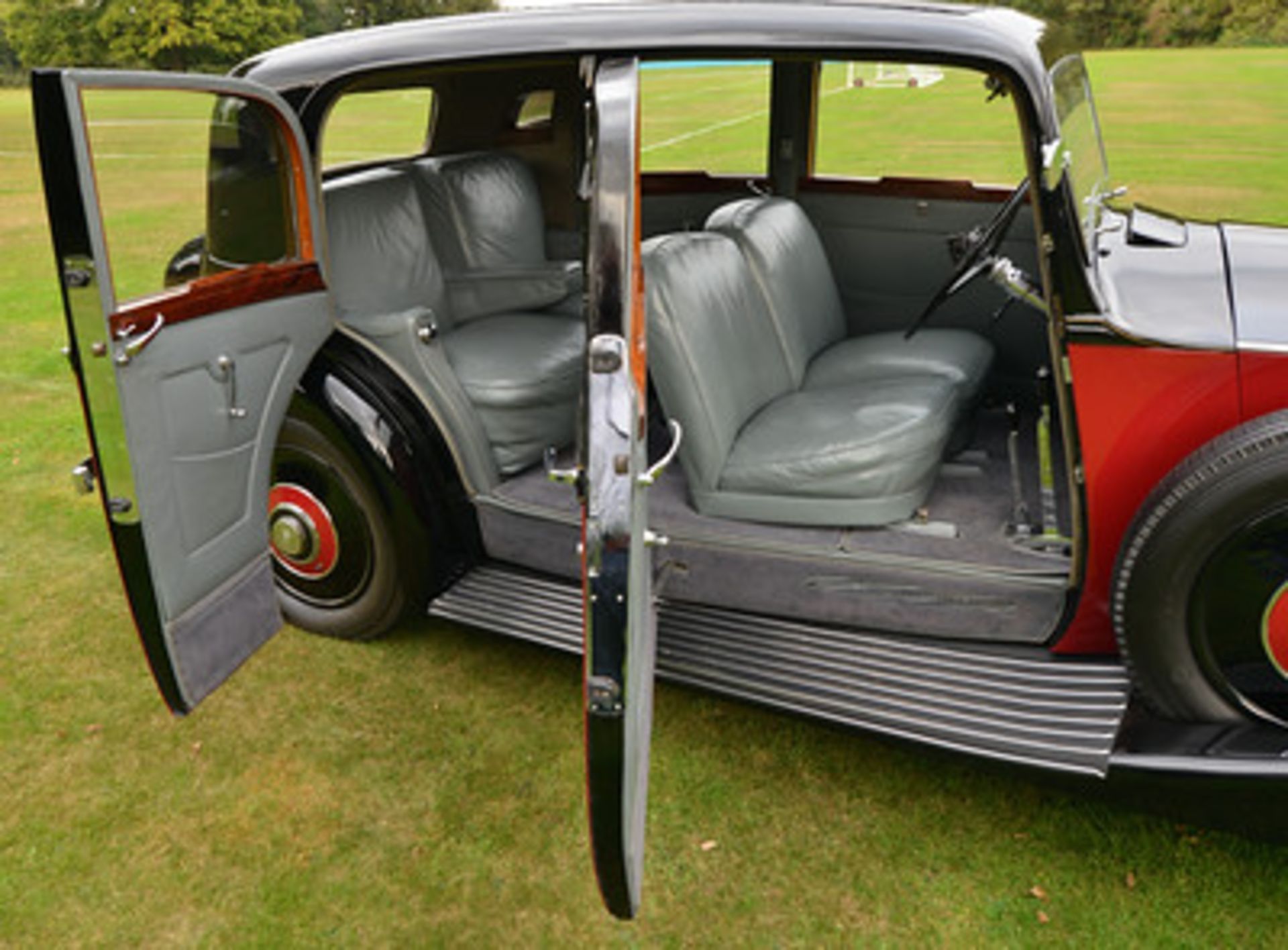 1937 Rolls Royce 25 / 30  James Young Sports Saloon
Chassis Number: GUL73Registration: 618 YUP A - Image 8 of 9