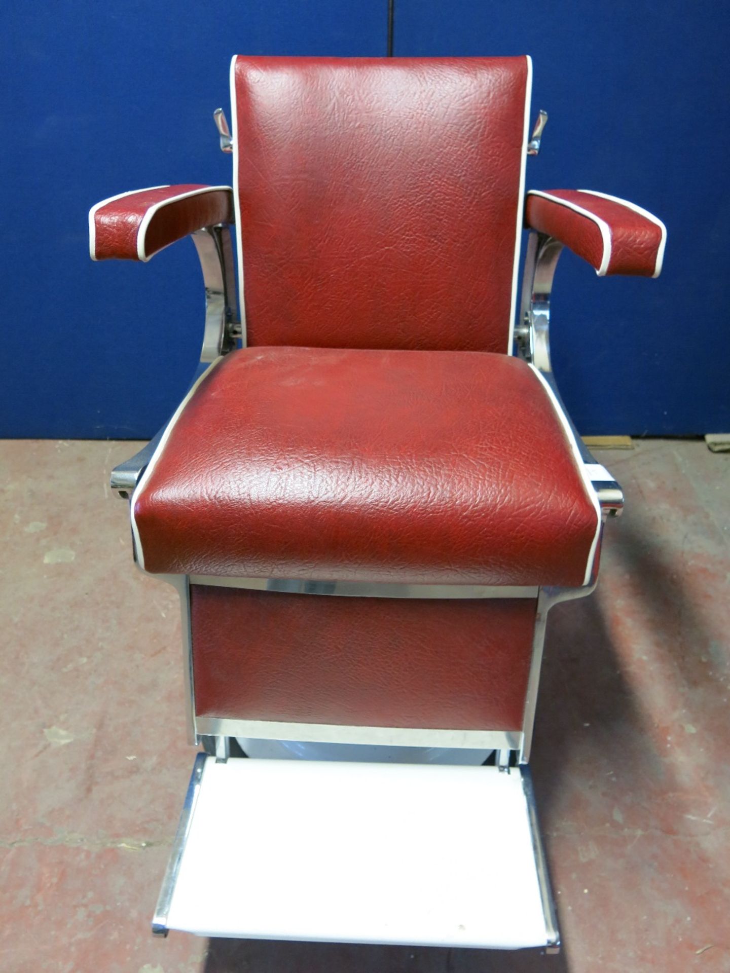 Takara Belmont Apollo 2 Hair Salon Chair - Image 3 of 9