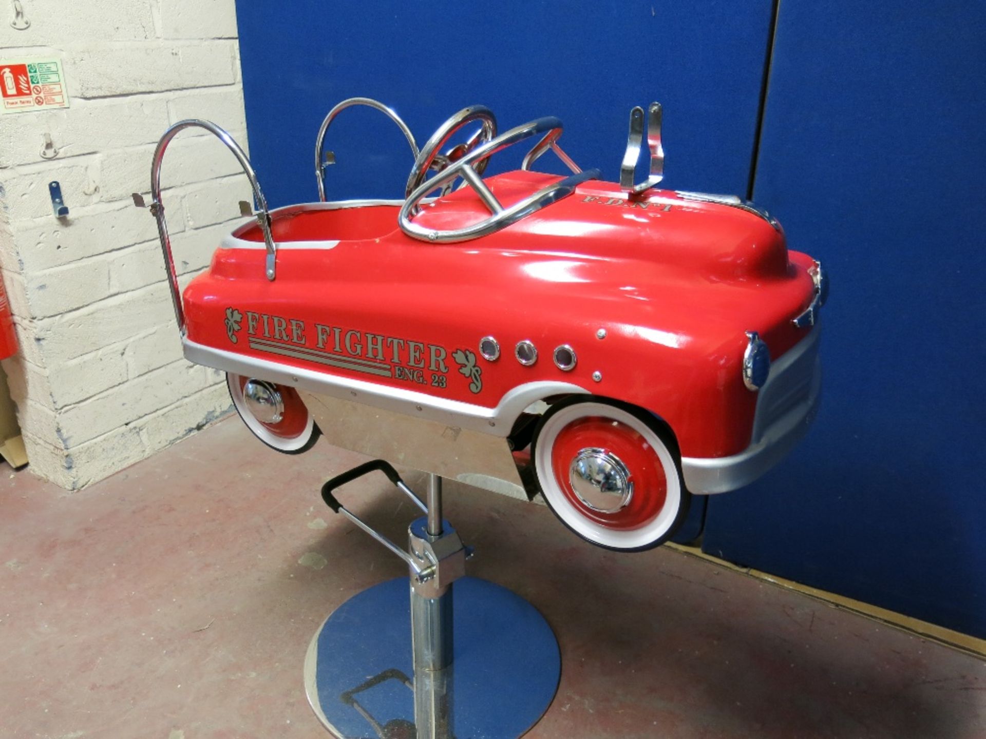 American Classic Comet Fire Fighters Metal Pedal Cart Children Hair Salon Chair - Image 10 of 12