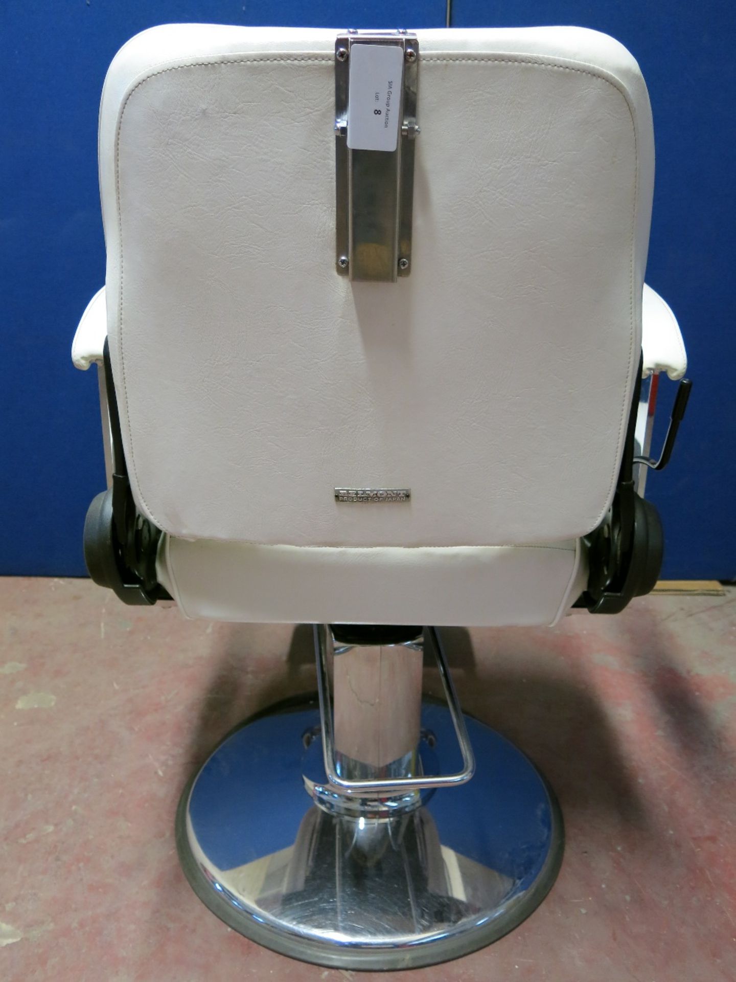 Takara Belmont GT Sportsman Hair Salon Chair - Image 5 of 10