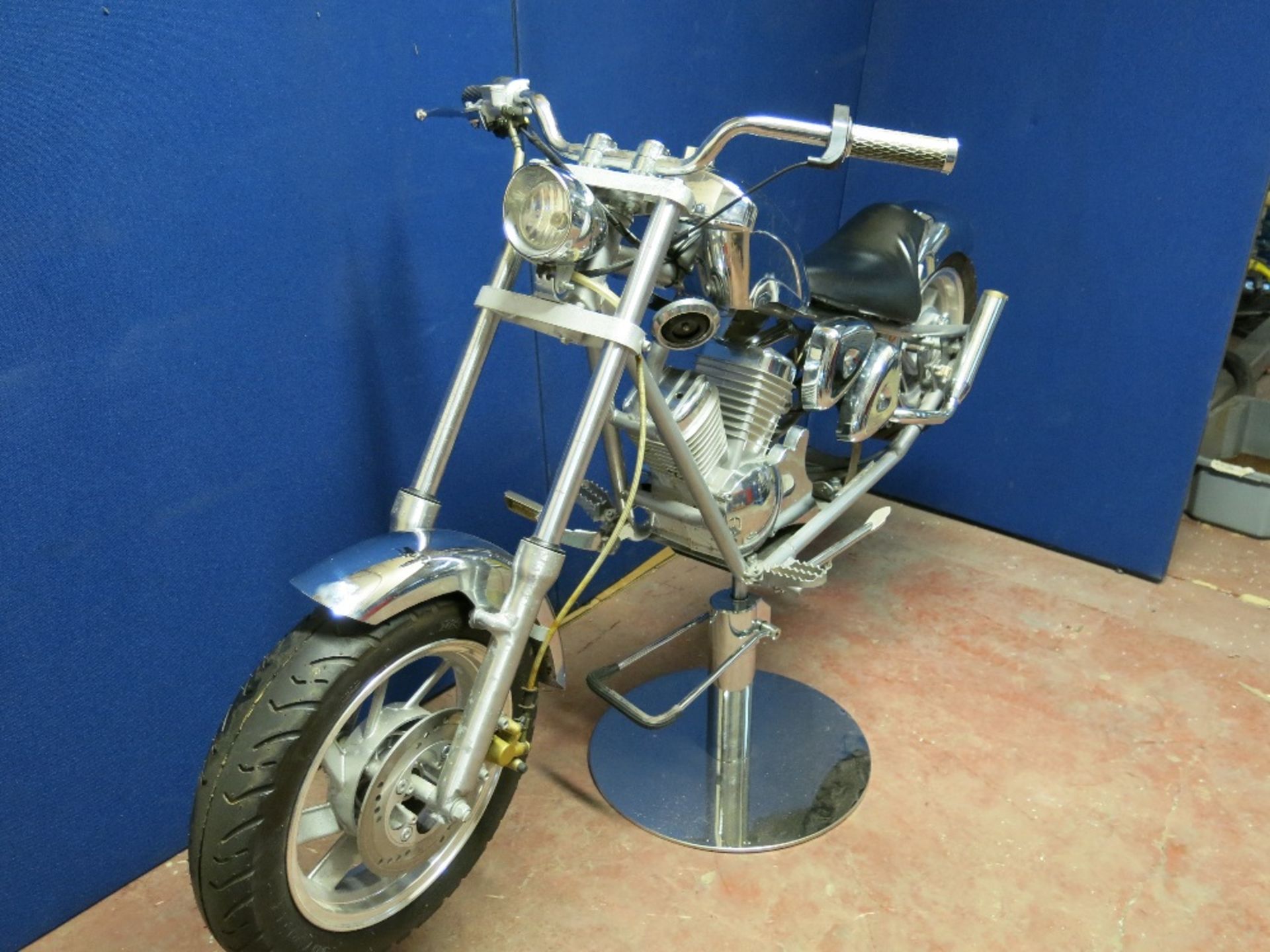 Motorbike Chopper Style Childrens Hair Salon Chair - Image 4 of 8