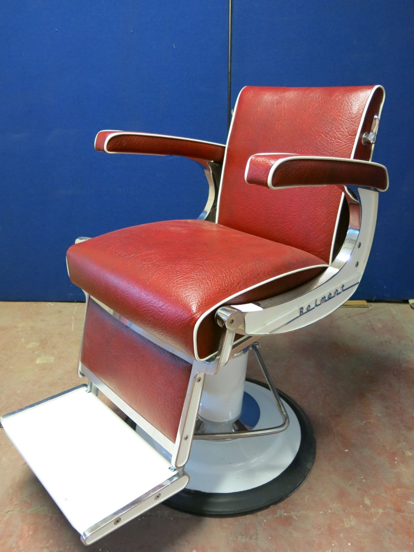 Takara Belmont Apollo 2 Hair Salon Chair - Image 4 of 9