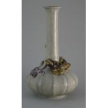 Porcelain vase, Republic period  H. 10 cm. Small vase with long slim neck flat lip and solid pumpkin