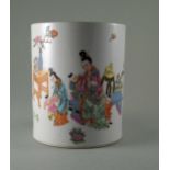 Porcelain brush pot  H. 14. D. 12.3 cm. Cylindrical pot with thick walls on flat foot ring. Decor in