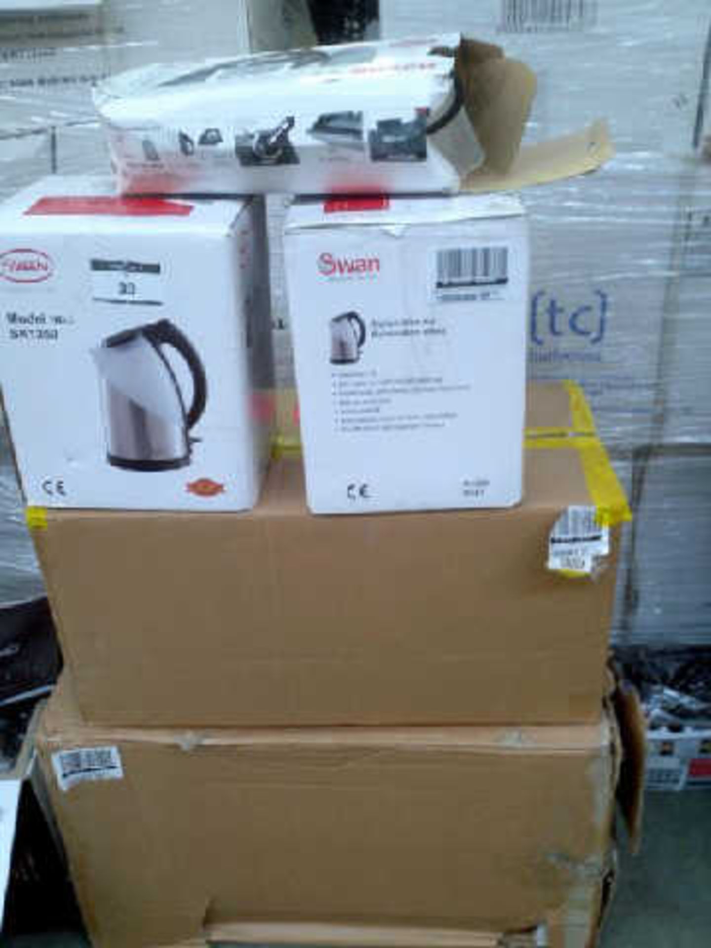 SWAN KETTLE AND TOASTER SET, TOUCH BIN, 2 KETTLES AND BOSCH STEAM IRON RRP £277