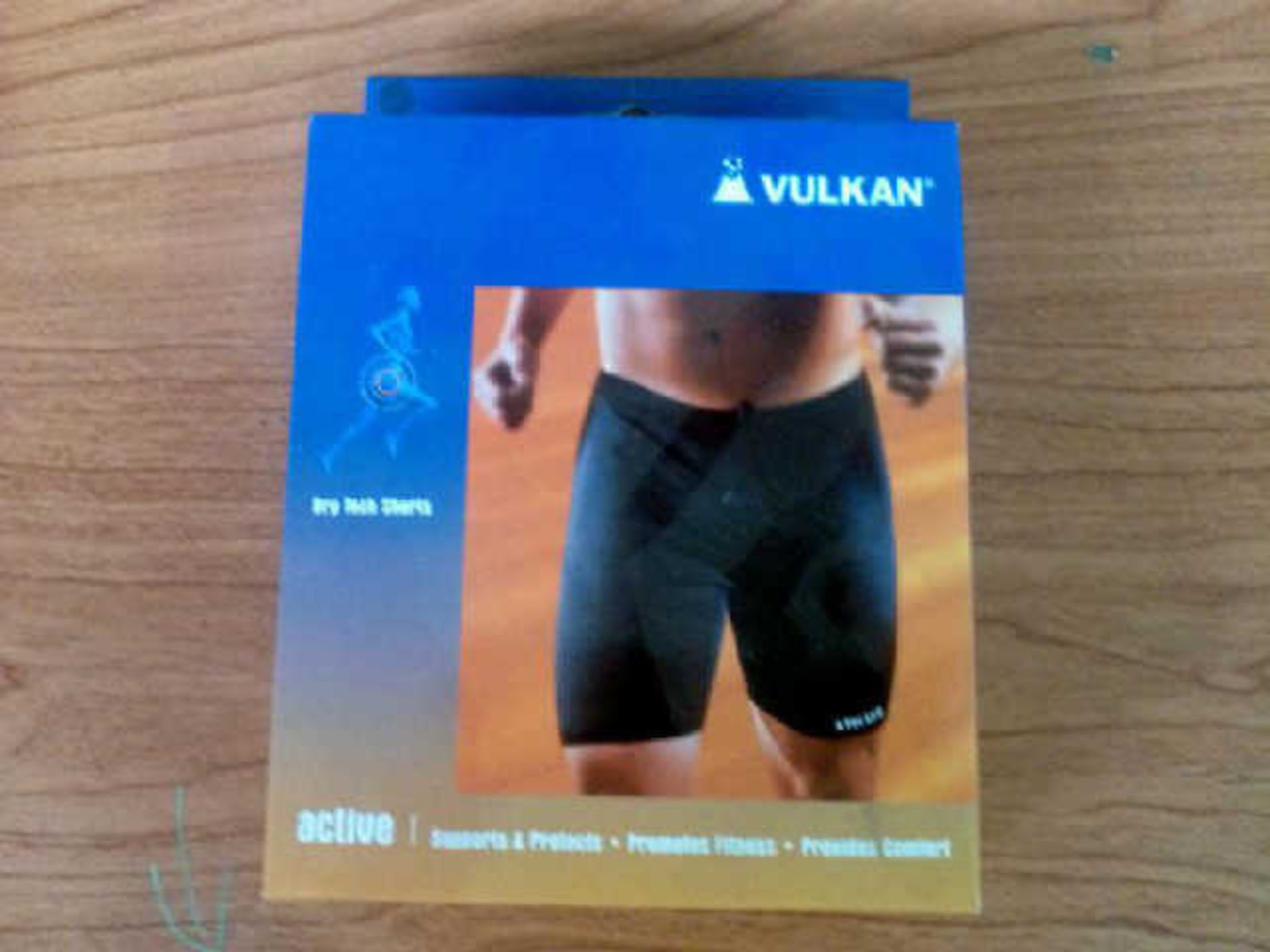 5 X BOXES CONTAINING APPROX 177 PAIRS OF VULKAN DRY TECH SHORTS ( BOYS )