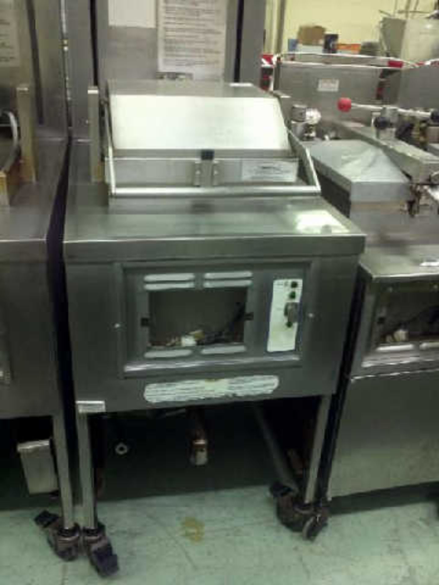 HENNY PENNY ELECTRIC PRESSURE FRYER MODEL 592