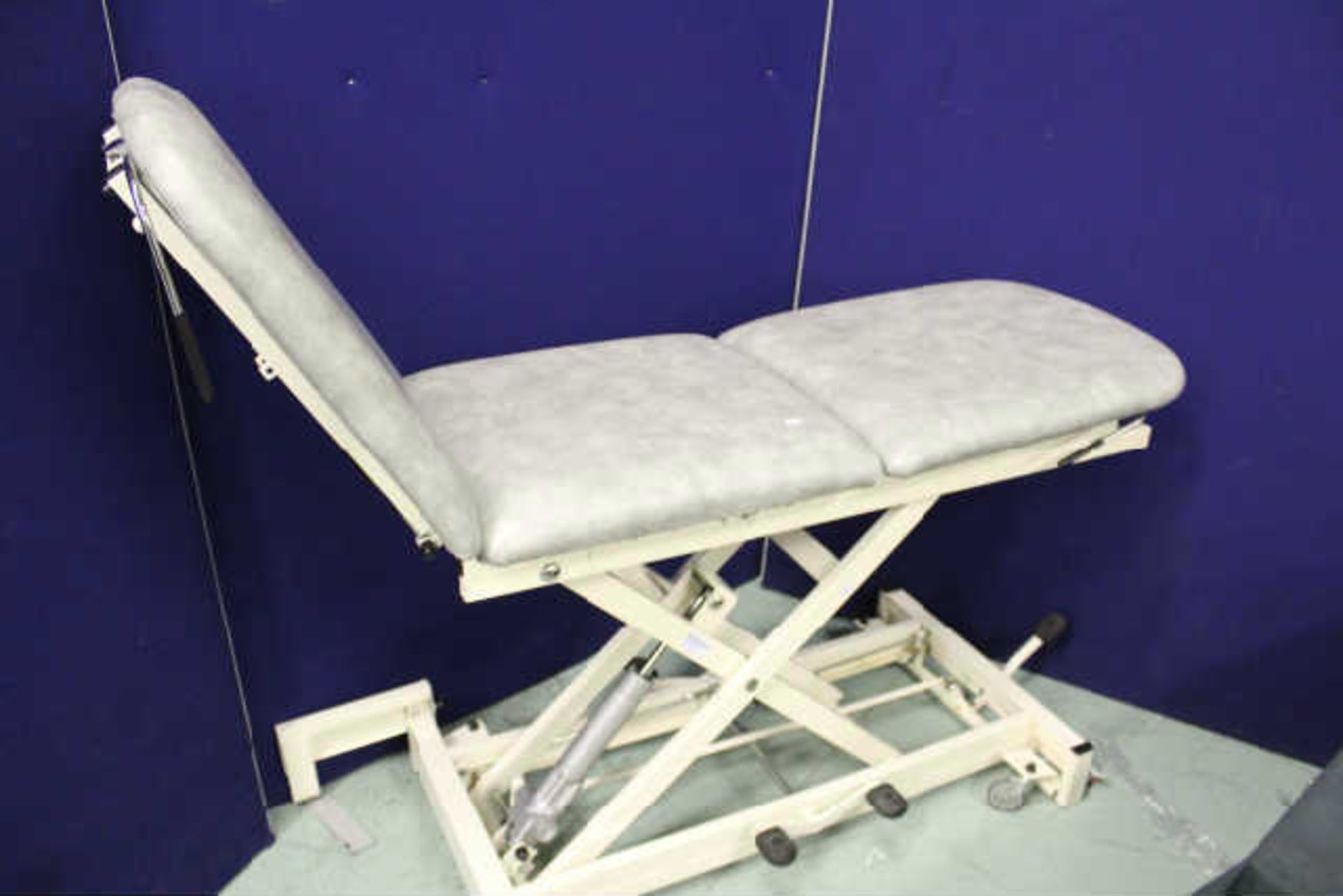 HOSKINS HYDRAULIC PATIENT THEROPY BED