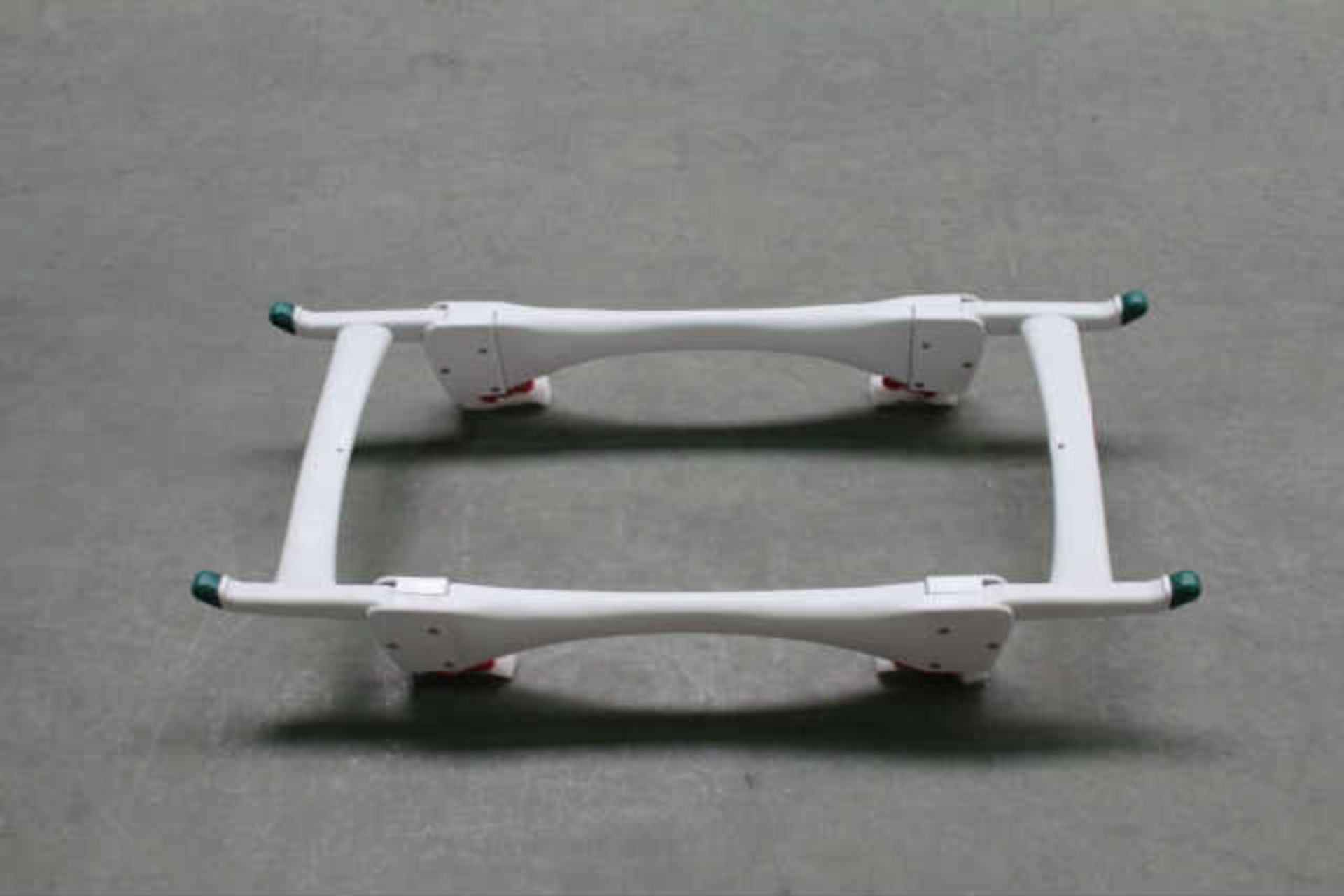 BATH CHAIR OTTER TUB STAND