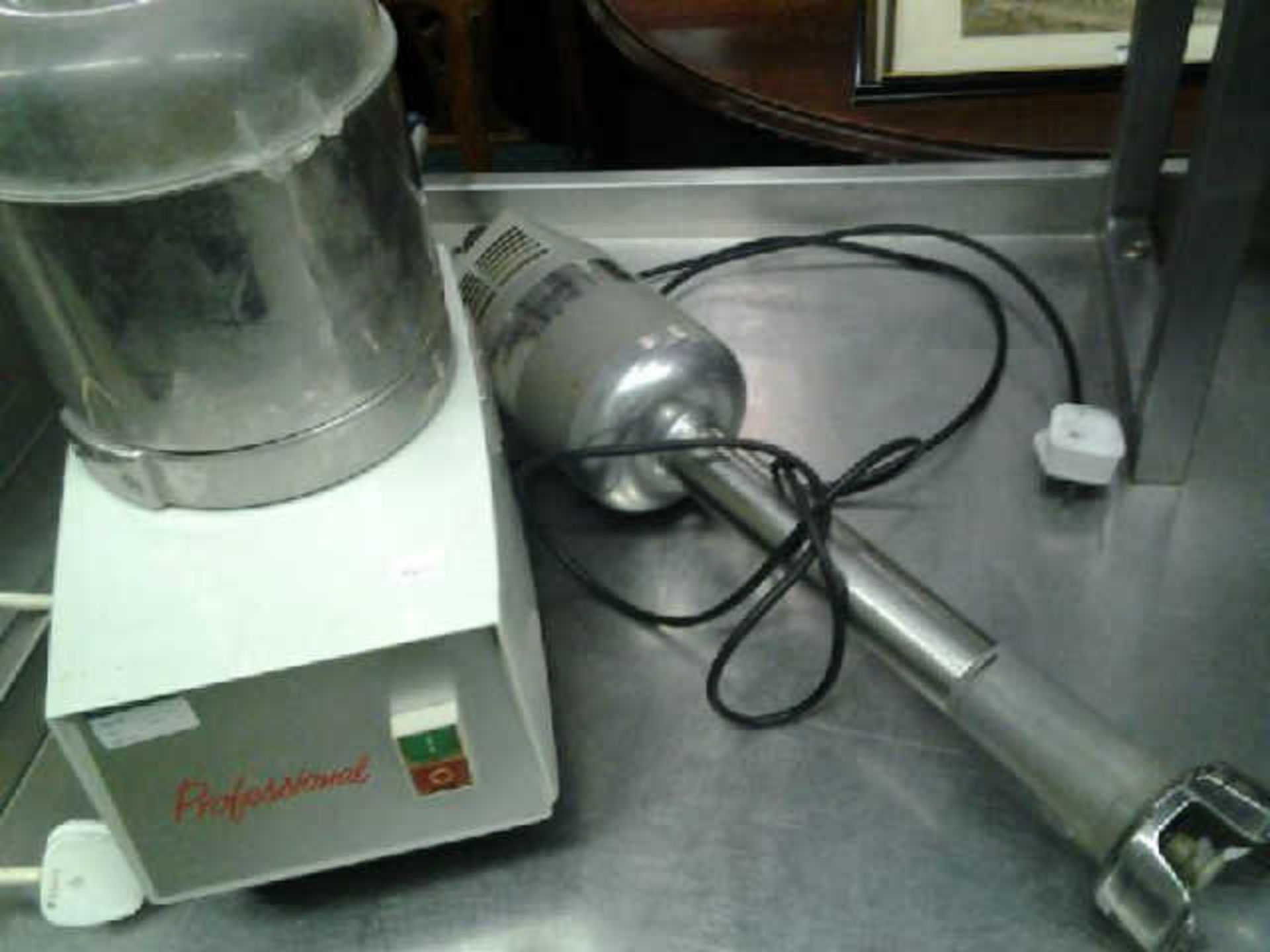 ROBOT COUPE PROFFESIONAL FOOD PROCESSOR & ROBOT COUPE HAND BLENDER MP350
