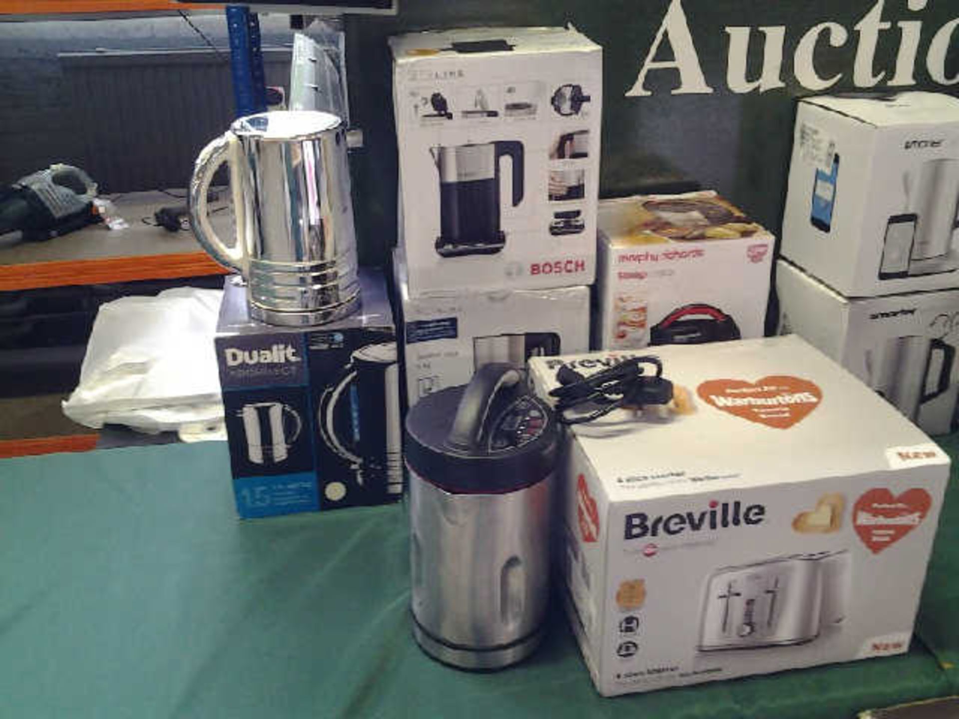 APPROX 6 ITEMS INCLUDING BREVILLE 4 SLICE TOASTER,  2 X MORPHY RICHARDS SOUPMAKER,  2 X BOSCH STY... - Image 2 of 3