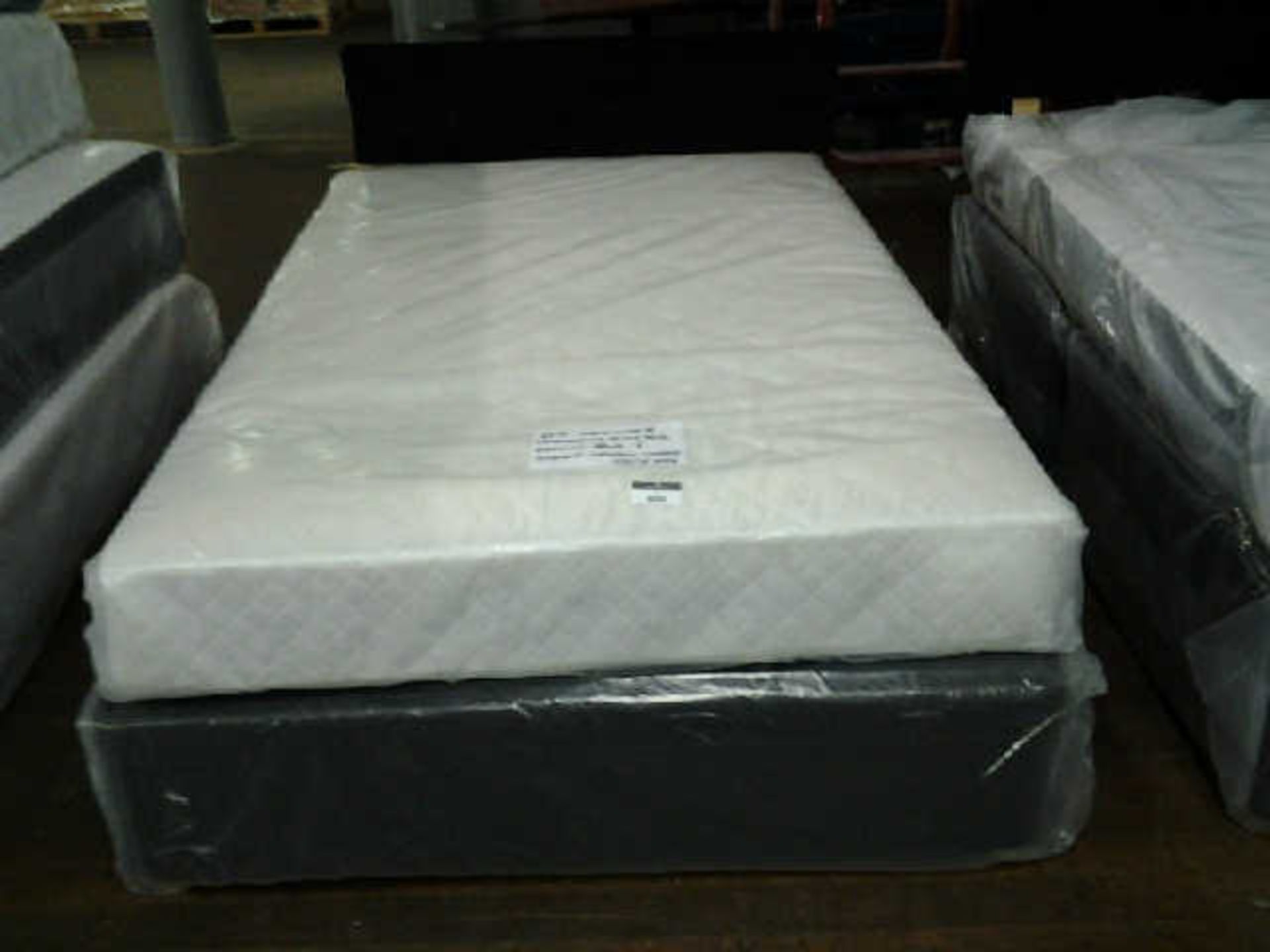 BRAND NEW 4FT DESIGNER DIAMOND QUILTEDDIVAN BED WITH SUPER ORTHO MATTRESS - Image 2 of 2