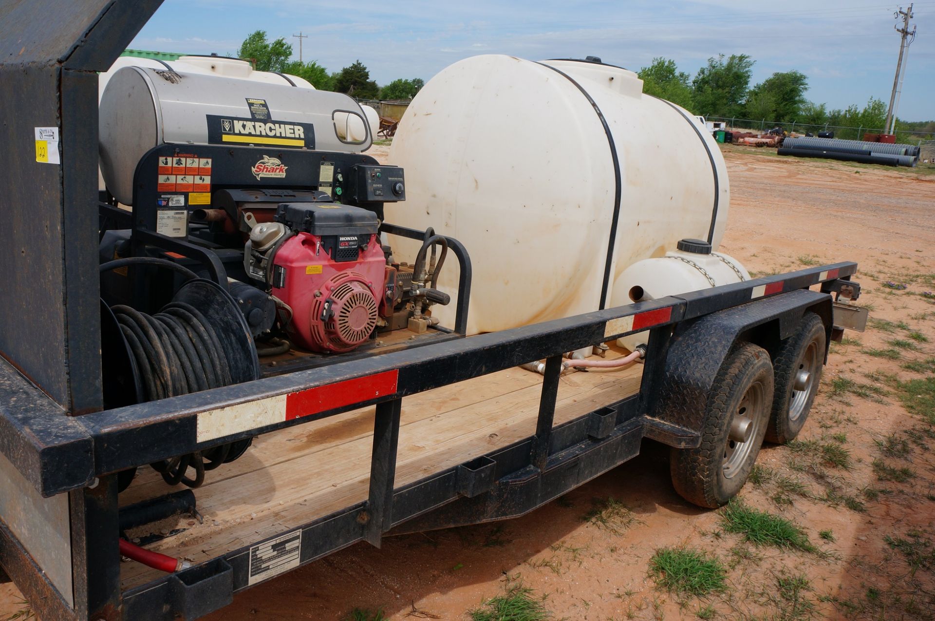 TRAILER MOUNTED SHARK PRESSURE WASHER/STEAMER KARCHER UNIT, W/550 GALLON TANK-2 CHEM TANKS, HOSE - Image 3 of 3