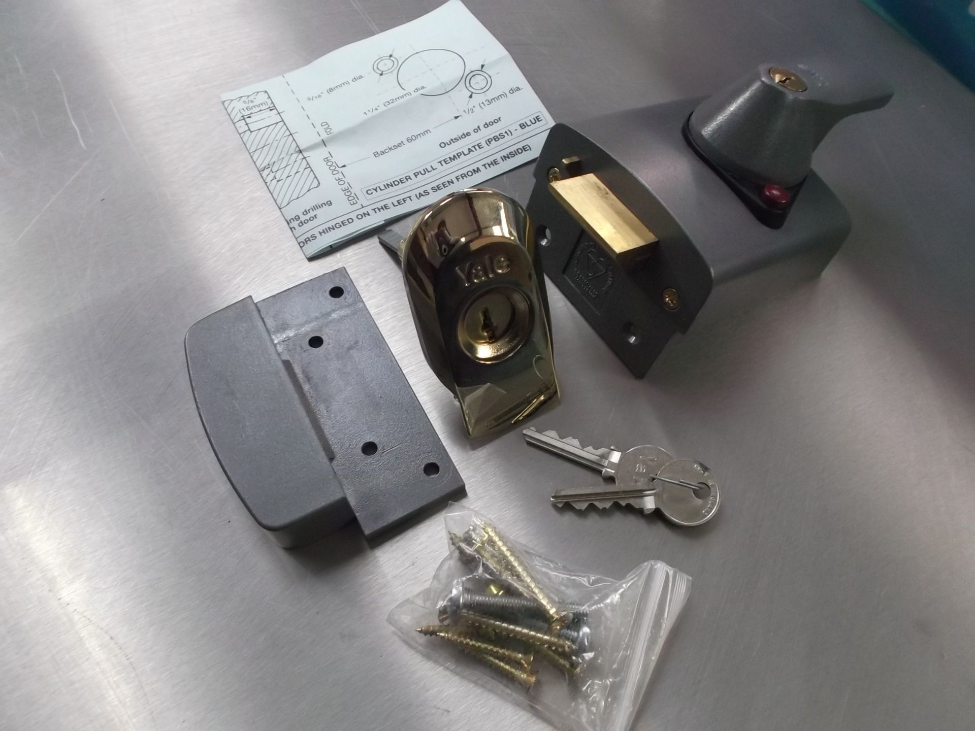 1 x Yale High Security Door Lock (Boxed) - Image 2 of 4