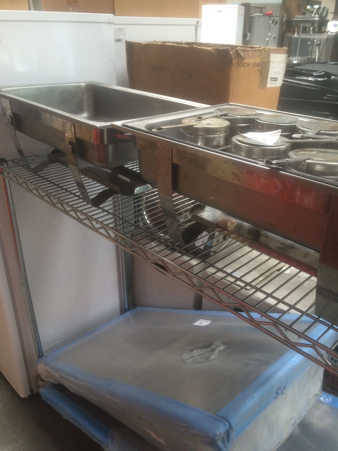 2 chafing dishes and 9 burner holders - Image 2 of 3